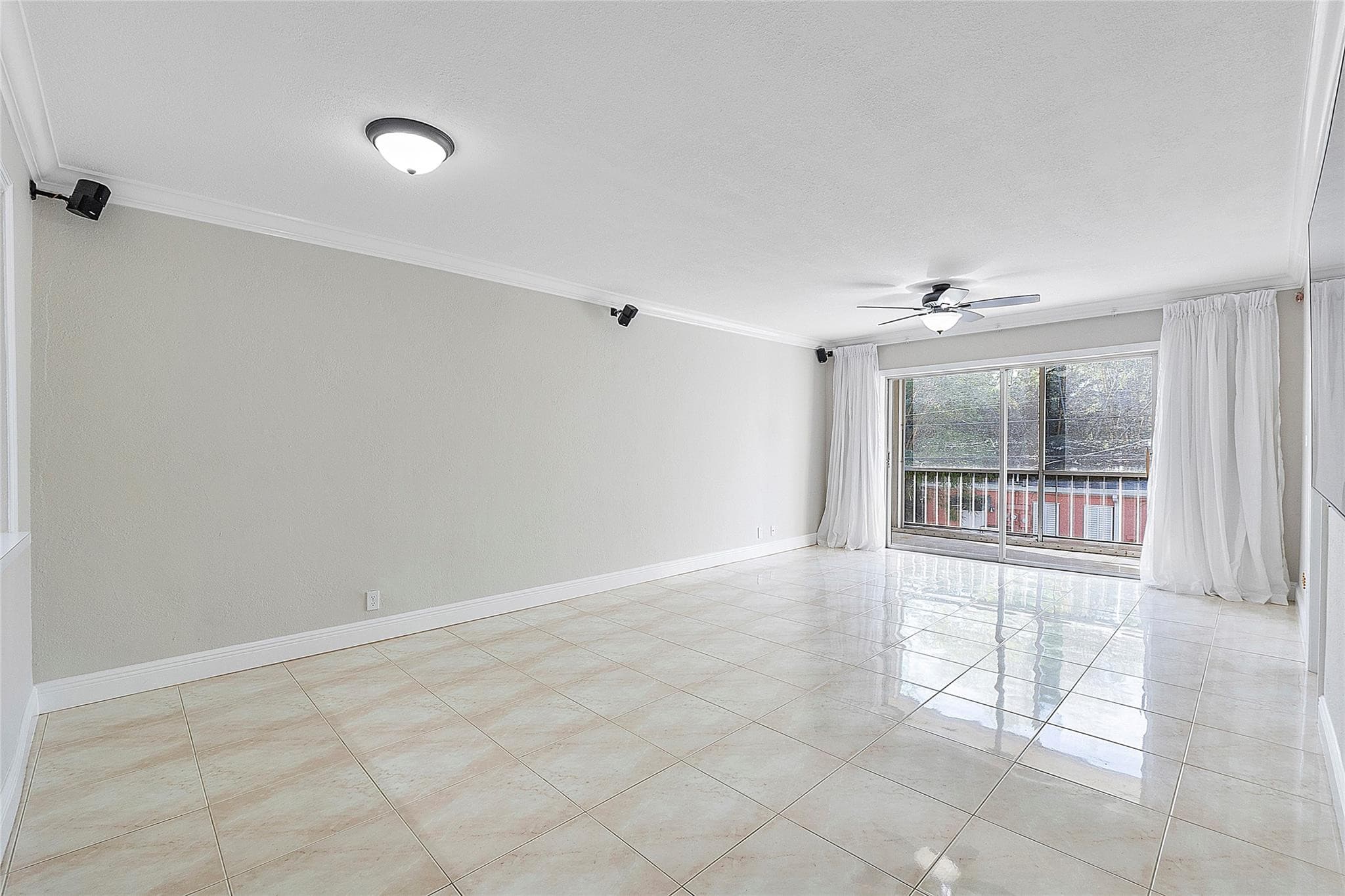 1220 NE 3rd Street 205, Fort Lauderdale, FL 33301 — photo 19 of 33