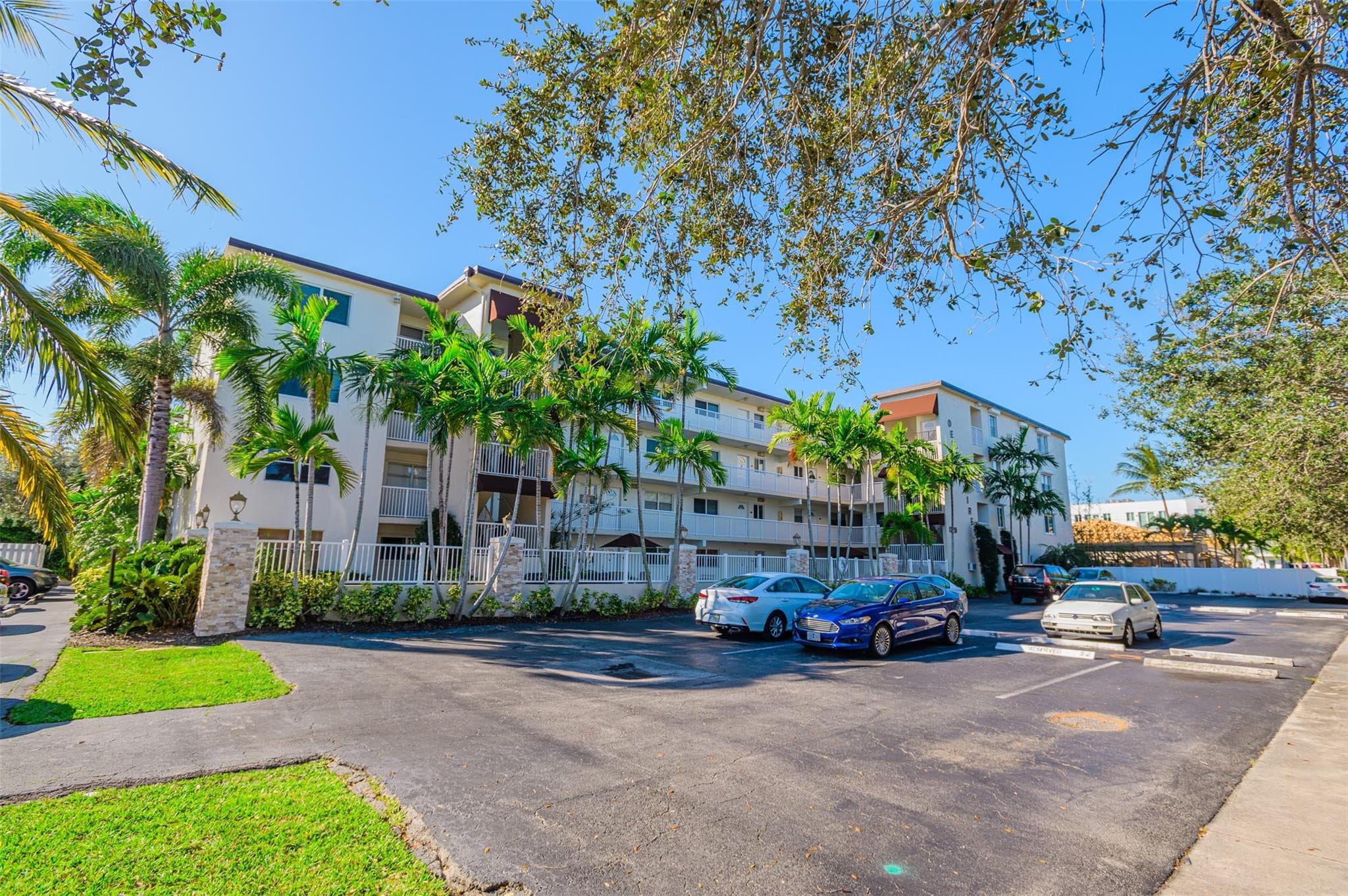 1220 NE 3rd Street 205, Fort Lauderdale, FL 33301 — photo 27 of 33