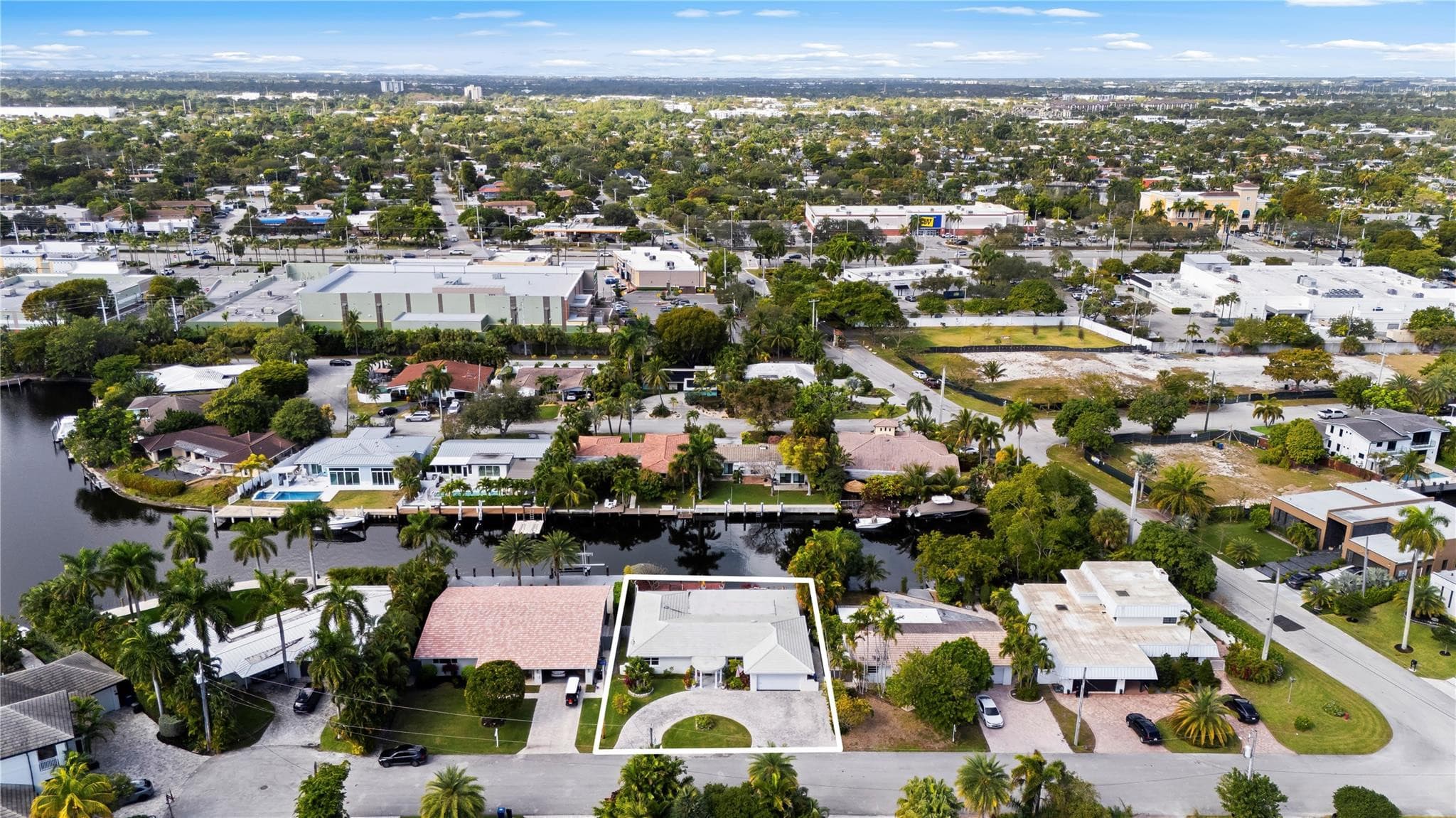 1735 NE 23rd Avenue, Fort Lauderdale, FL 33305 — photo 12 of 50
