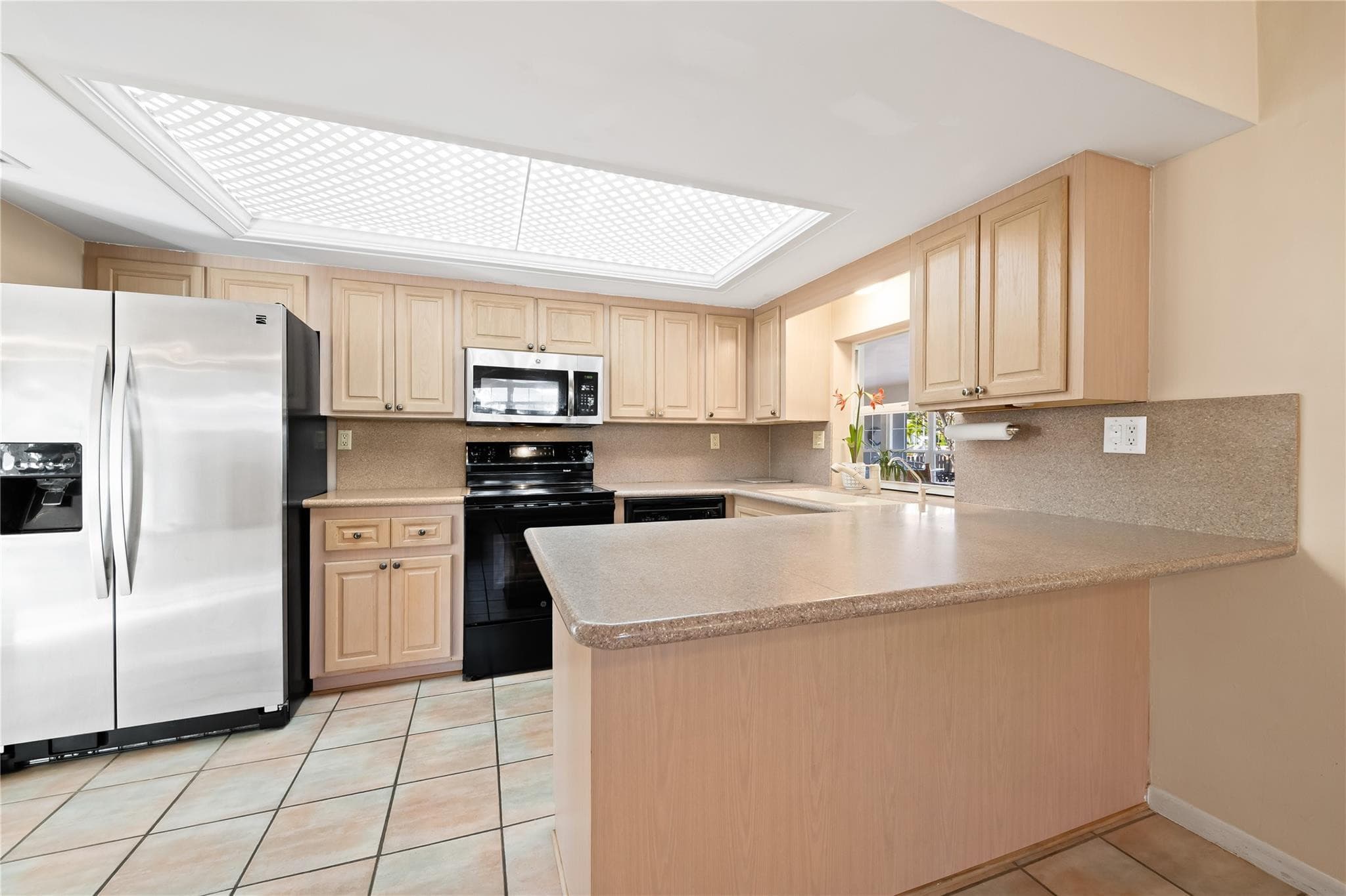 1735 NE 23rd Avenue, Fort Lauderdale, FL 33305 — photo 20 of 50