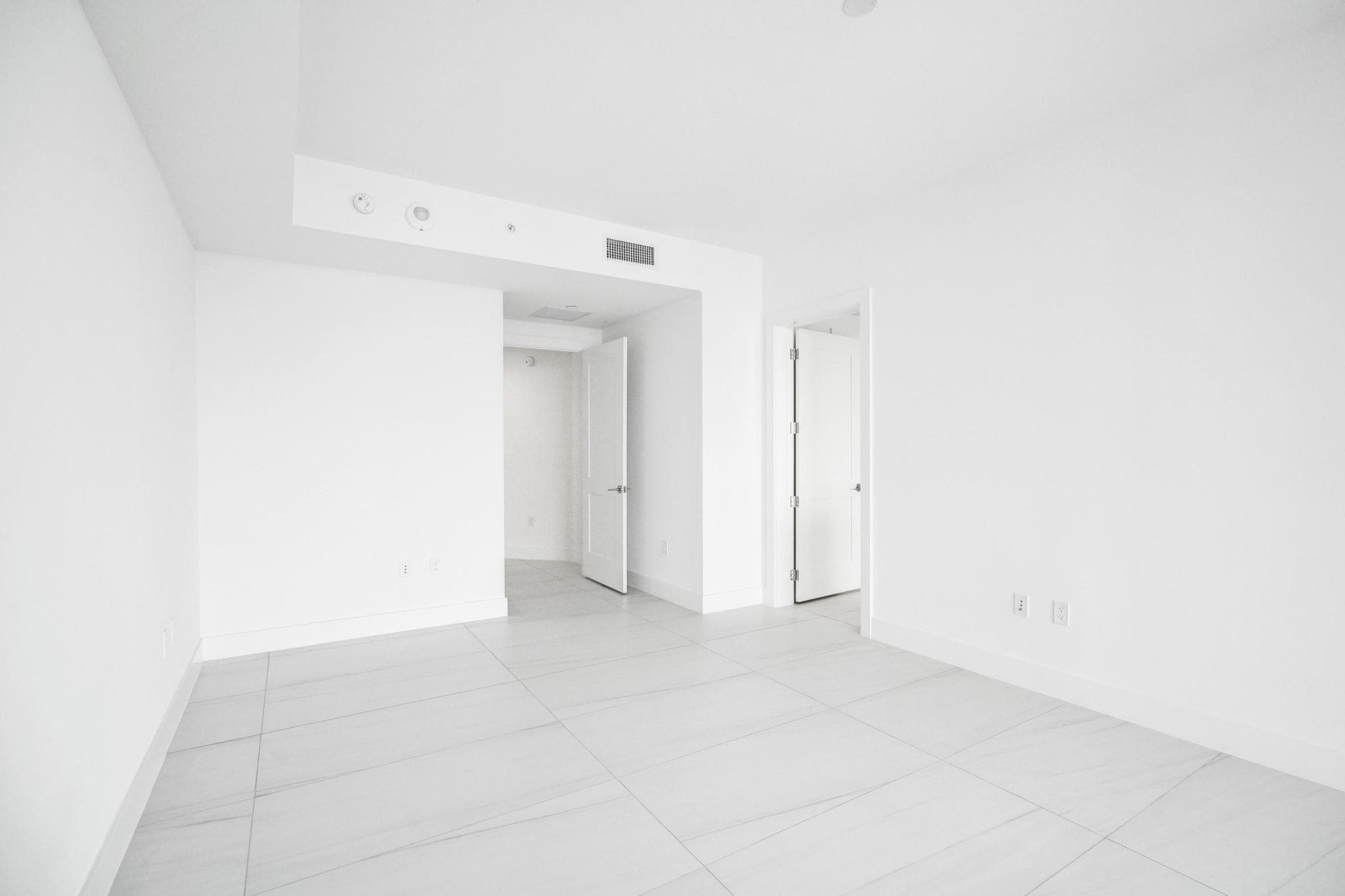 153 N Seabreeze Boulevard 504-s, Fort Lauderdale, FL 33304 — photo 23 of 79