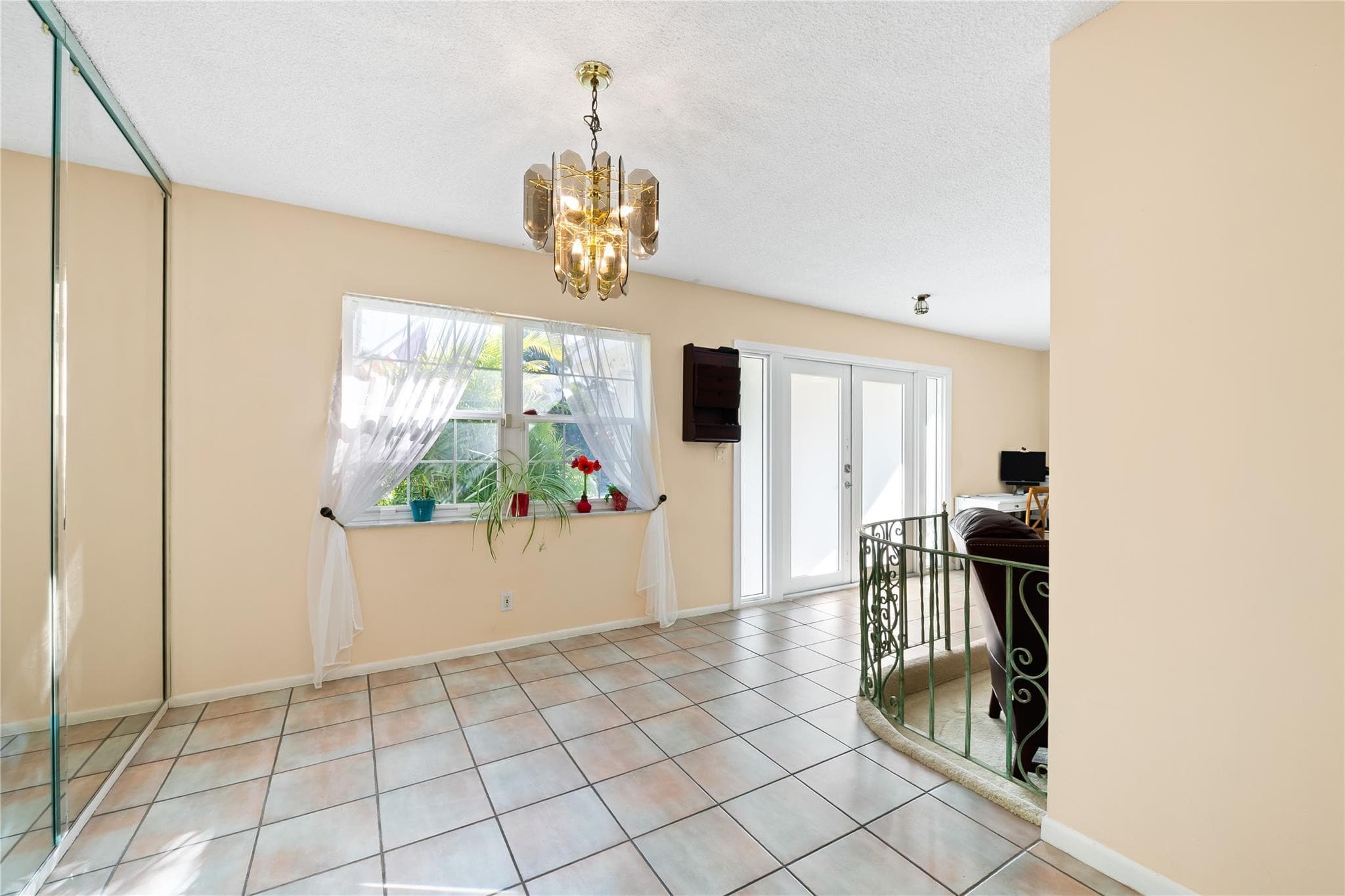 1735 NE 23rd Avenue, Fort Lauderdale, FL 33305 — photo 31 of 50