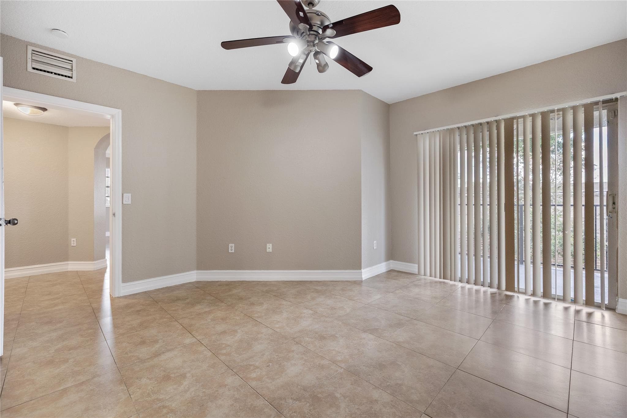 410 Belmont Lane 410, North Lauderdale, FL 33068 — photo 30 of 37
