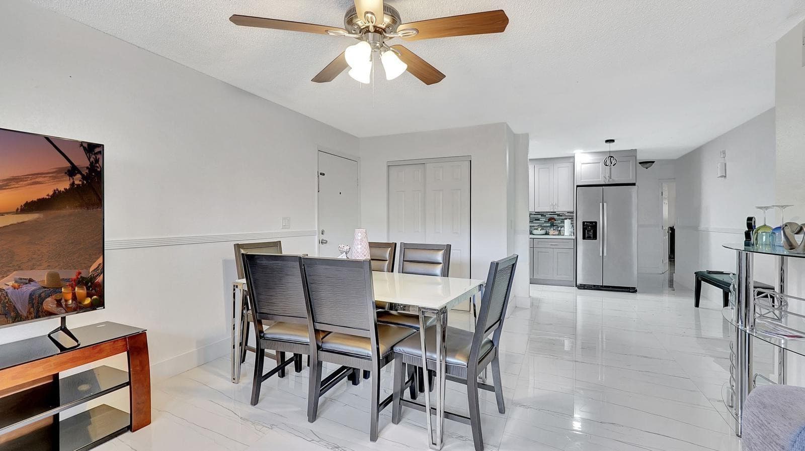 Condominium in North Lauderdale — photo 5 of 21