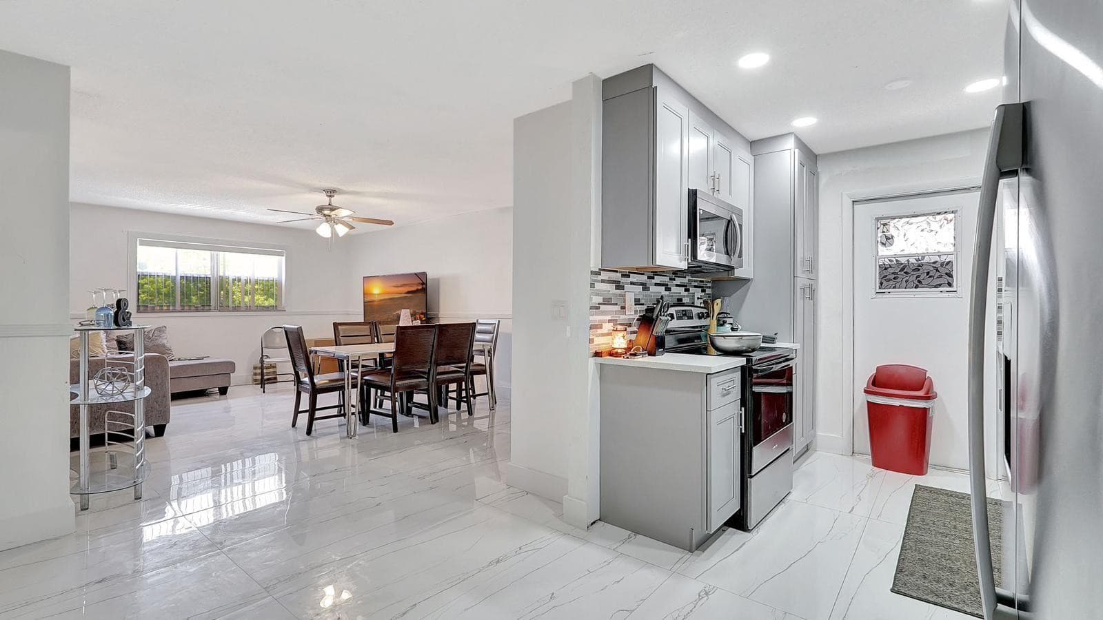Condominium in North Lauderdale — photo 8 of 21