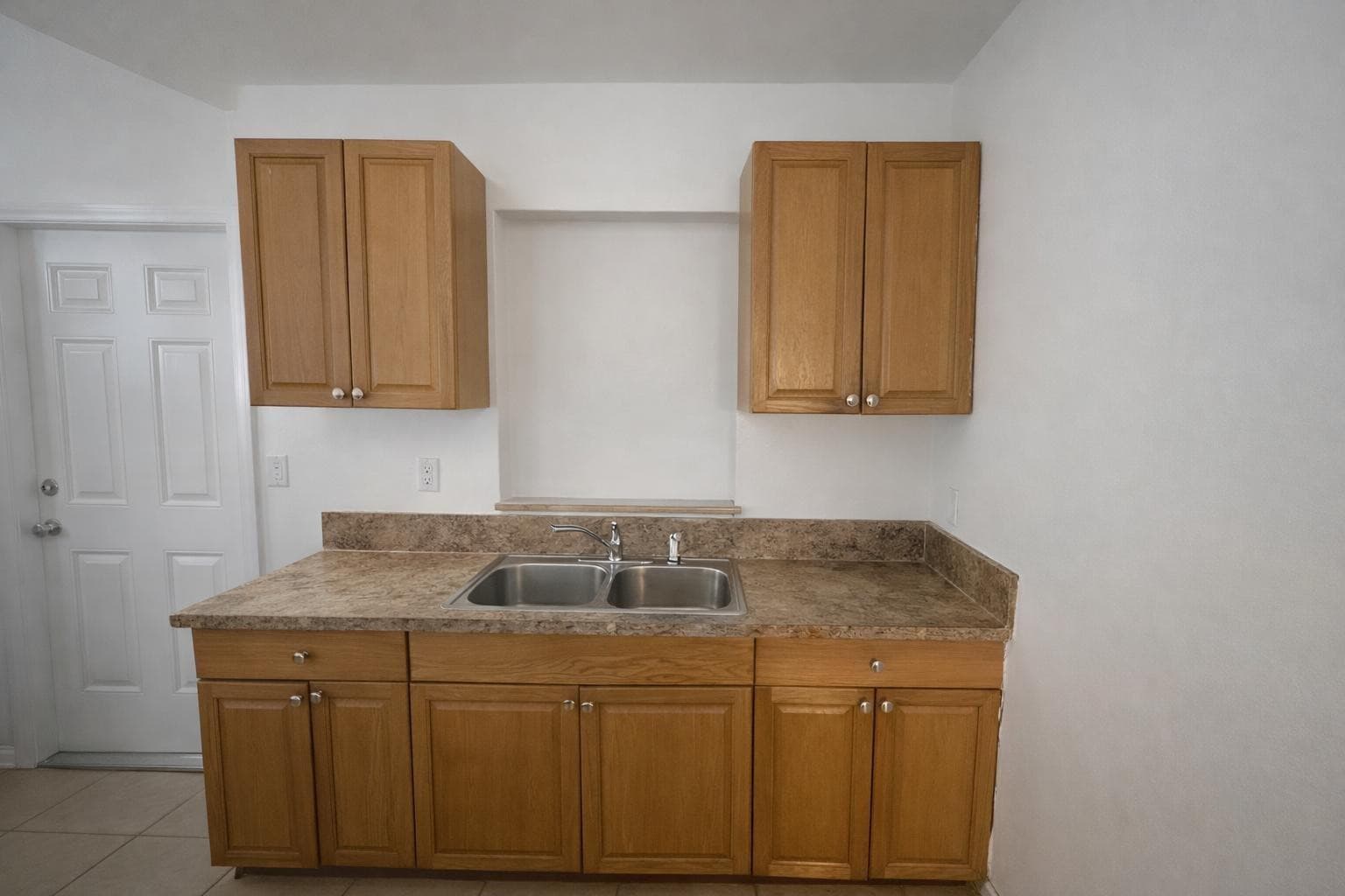 1225 NW 10th Place, Fort Lauderdale, FL 33311 — photo 3 of 12