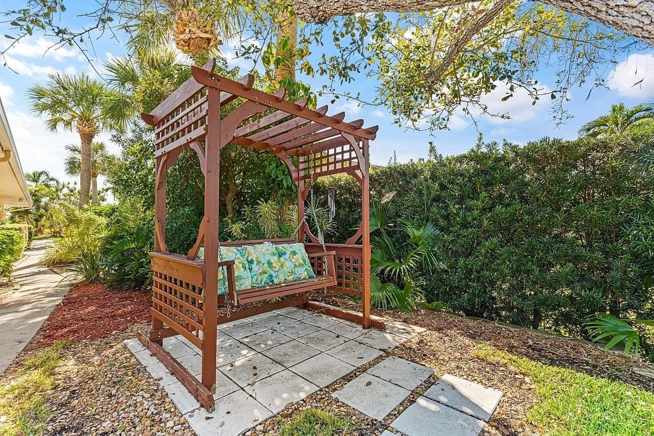 72 Cache Cay Drive, Vero Beach, FL 32963 — photo 34 of 36
