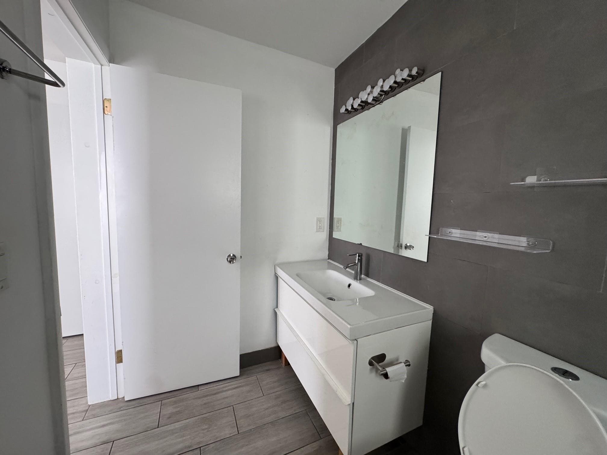7910 Abbott Avenue 6, Miami Beach, FL 33141 — photo 3 of 13