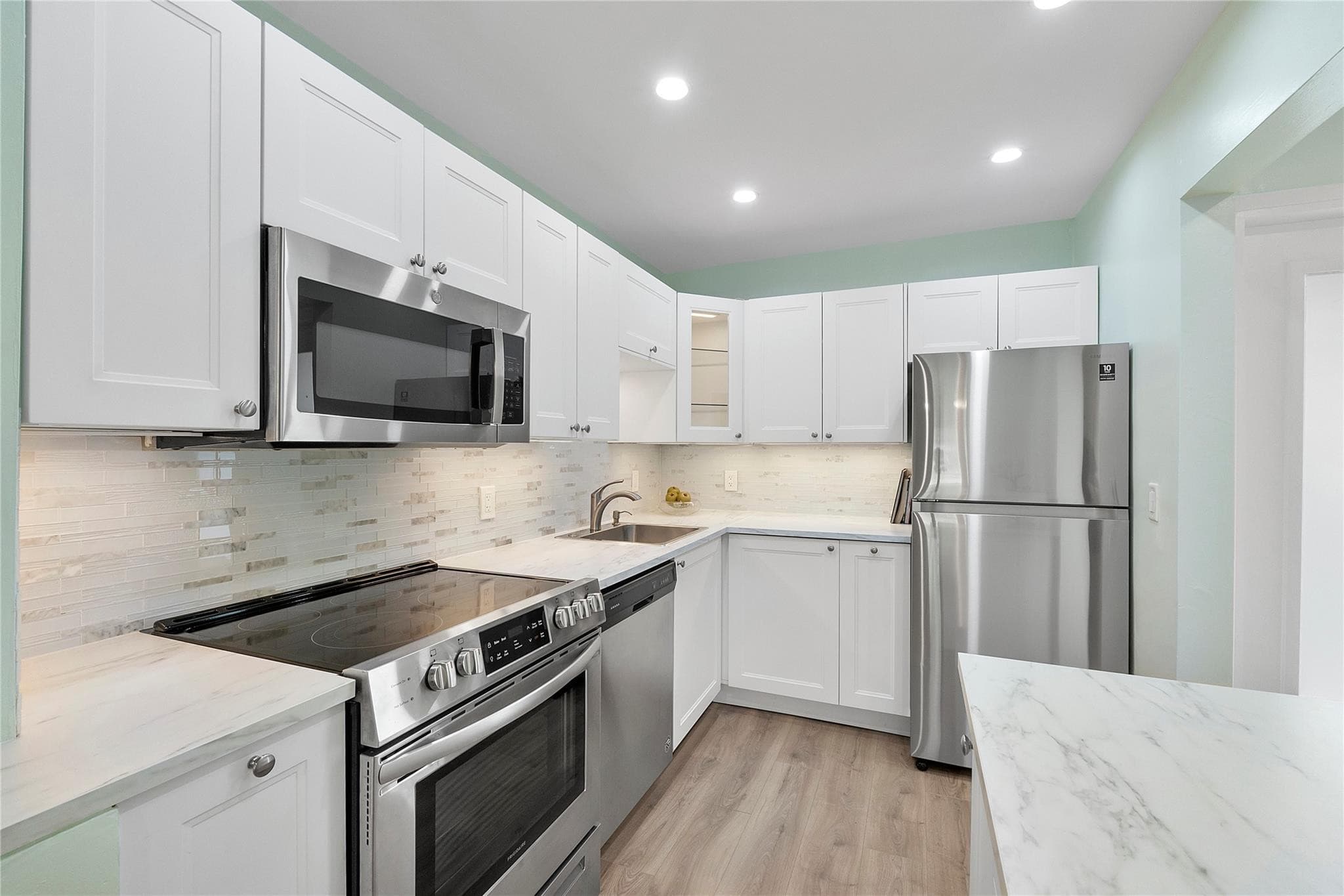 1951 NE 39th Street 156, Lighthouse Point, FL 33064 — photo 4 of 43