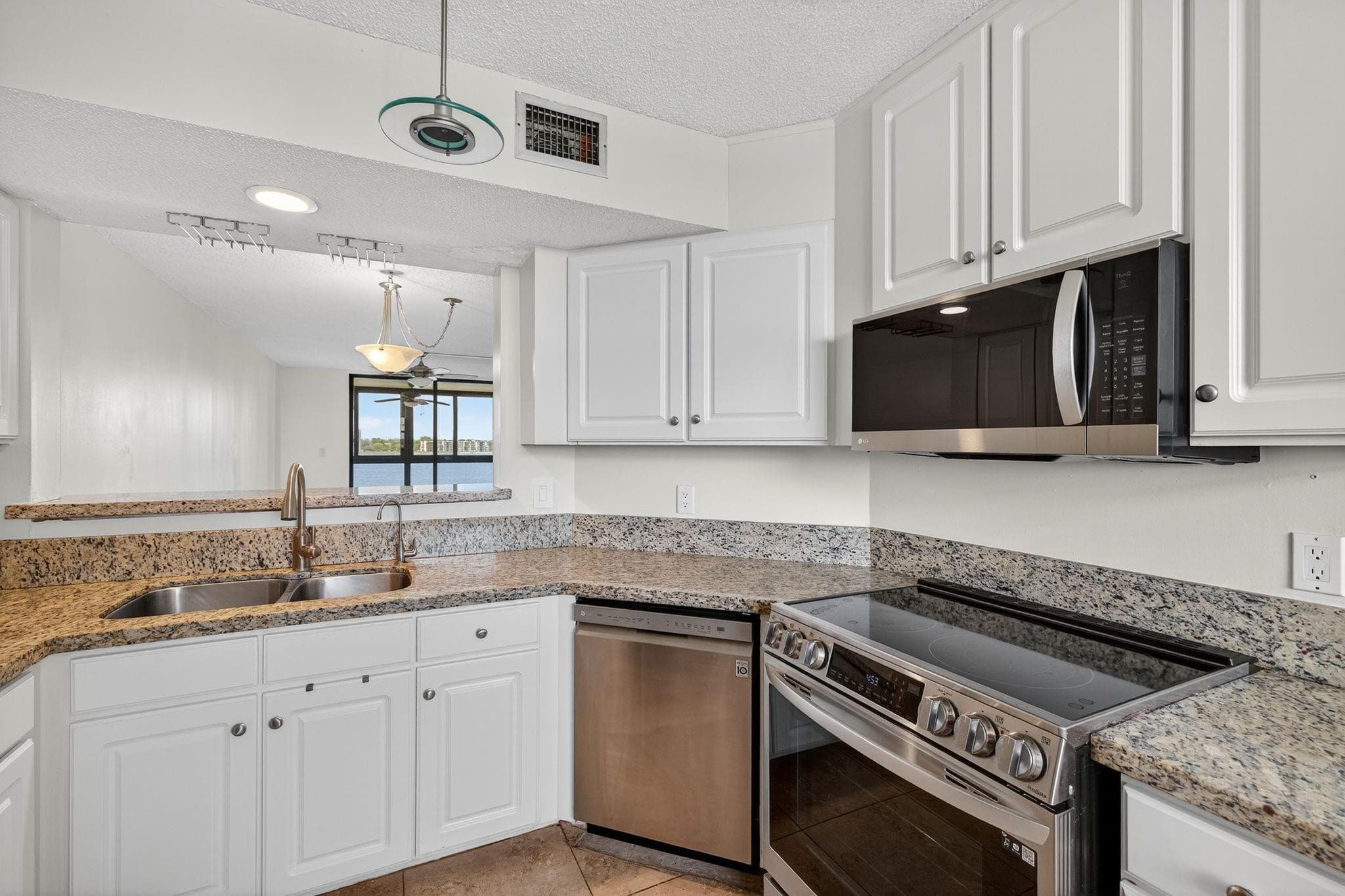 115 Lake Emerald Drive 403, Oakland Park, FL 33309 — photo 21 of 38