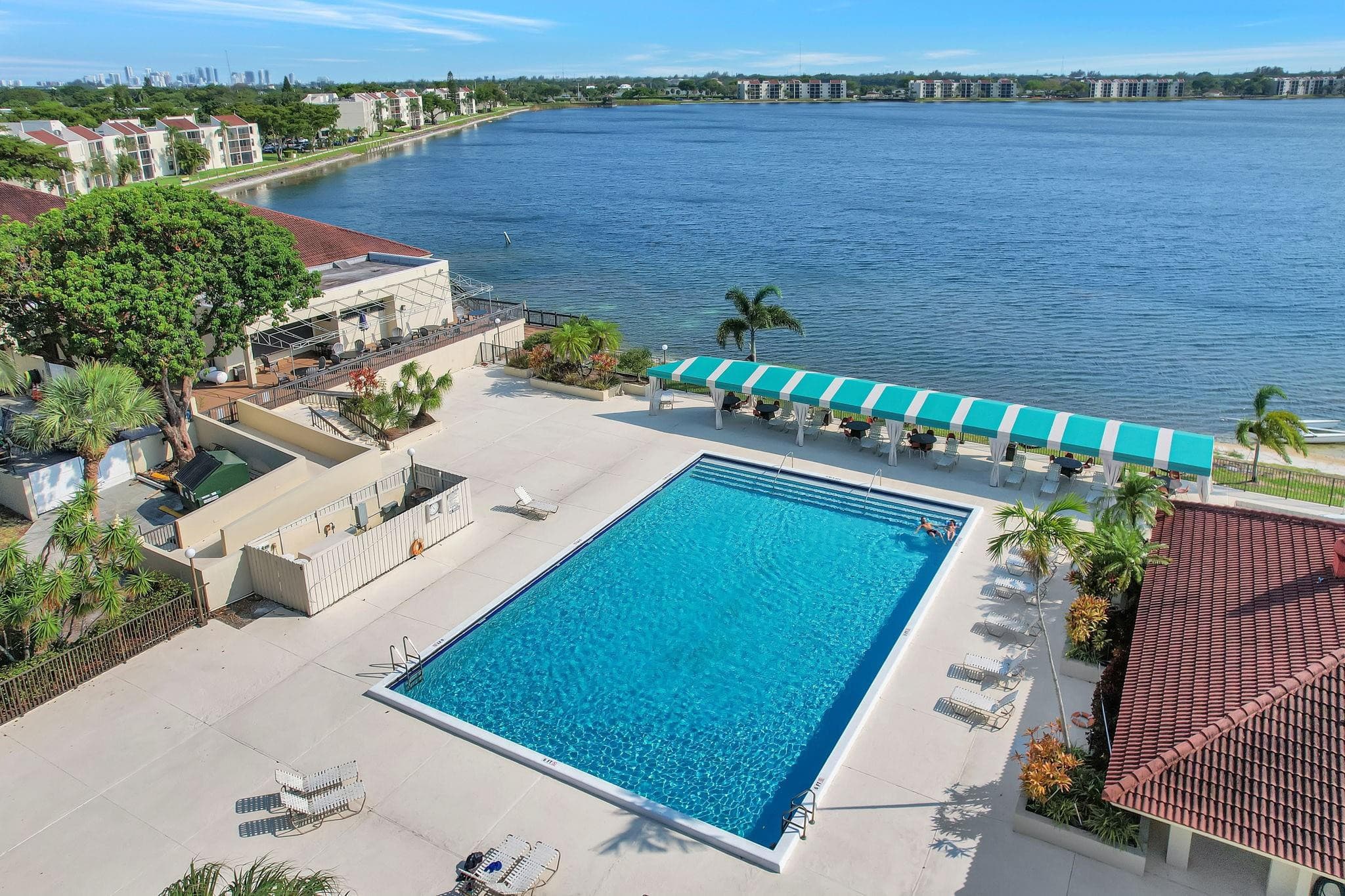115 Lake Emerald Drive 403, Oakland Park, FL 33309 — photo 35 of 38