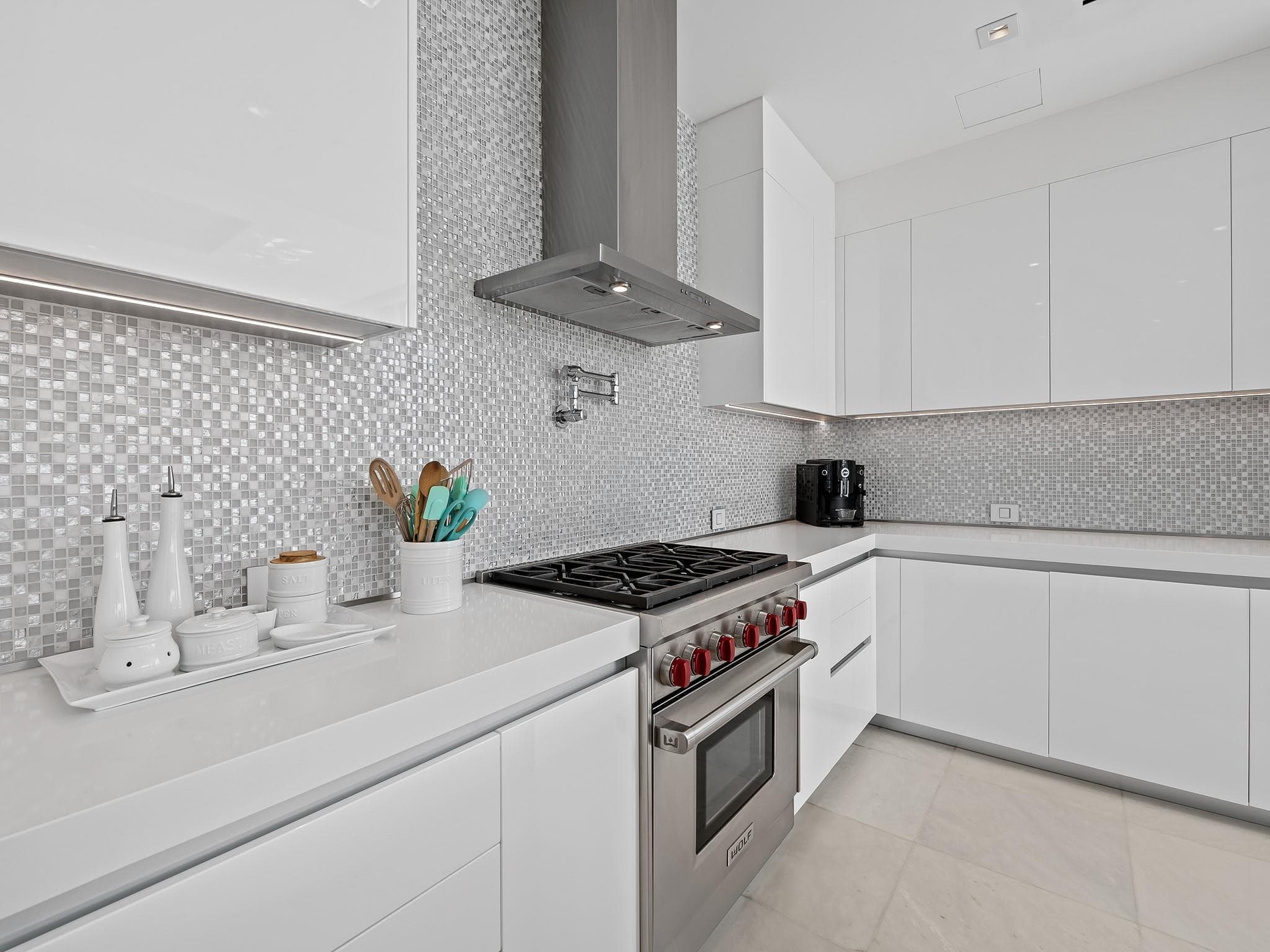 21 Isle Of Venice Drive 301, Fort Lauderdale, FL 33301 — photo 13 of 44