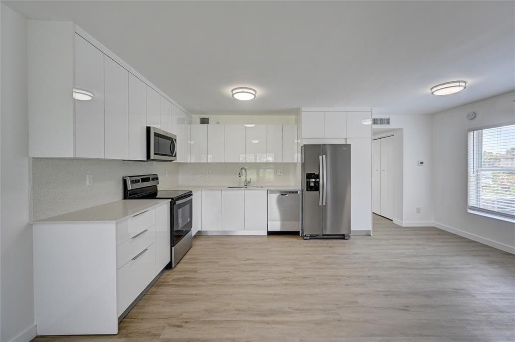 363 Tuscany G 363, Delray Beach, FL 33446 — photo 3 of 32