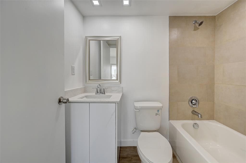363 Tuscany G 363, Delray Beach, FL 33446 — photo 13 of 32
