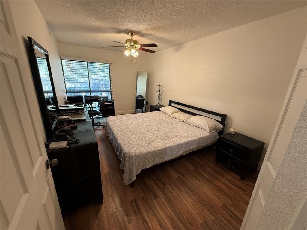 Townhouse in Hollywood — photo 7 of 26