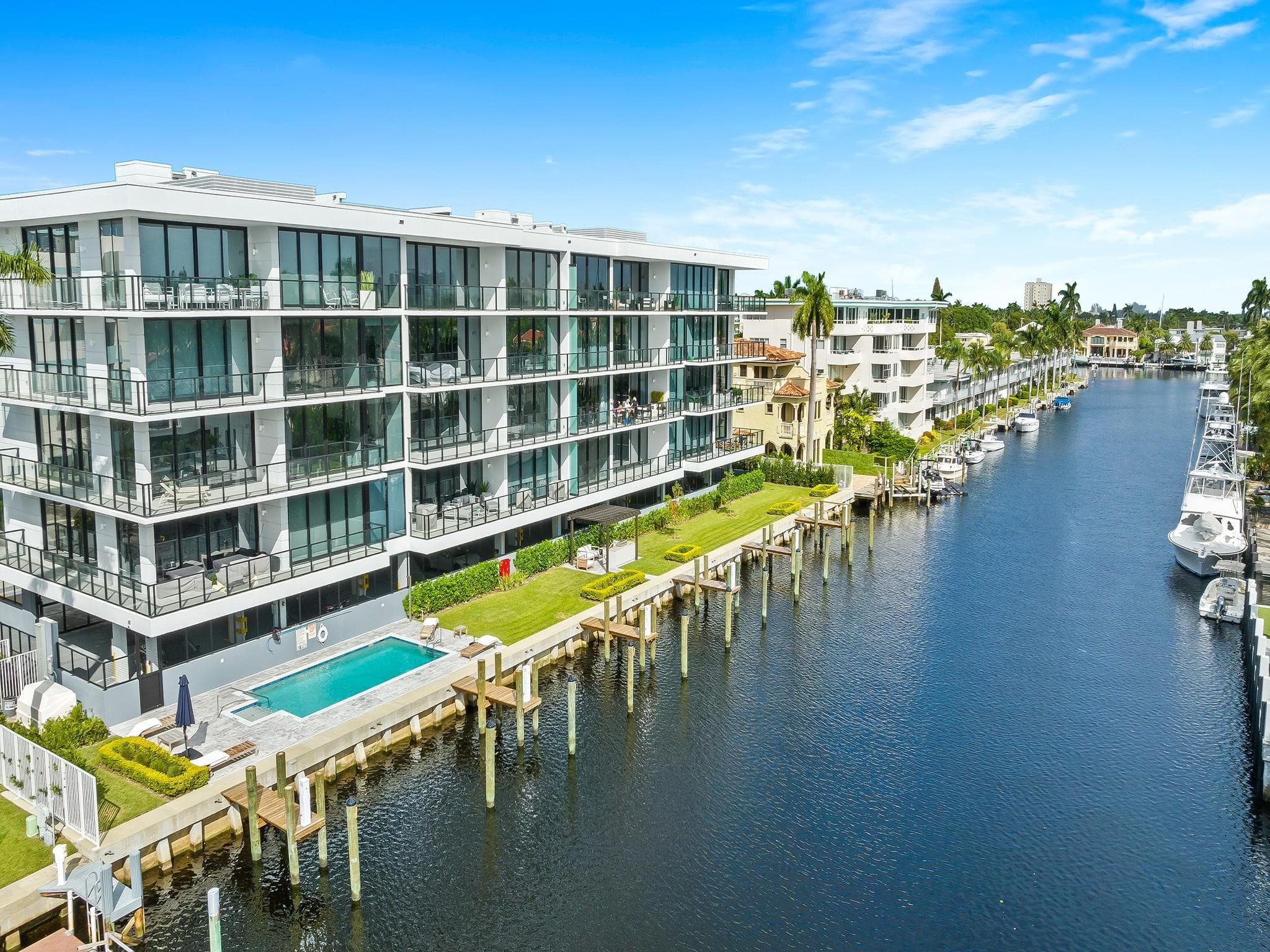 160 Isle Of Venice Drive 302, Fort Lauderdale, FL 33301 — photo 1 of 41