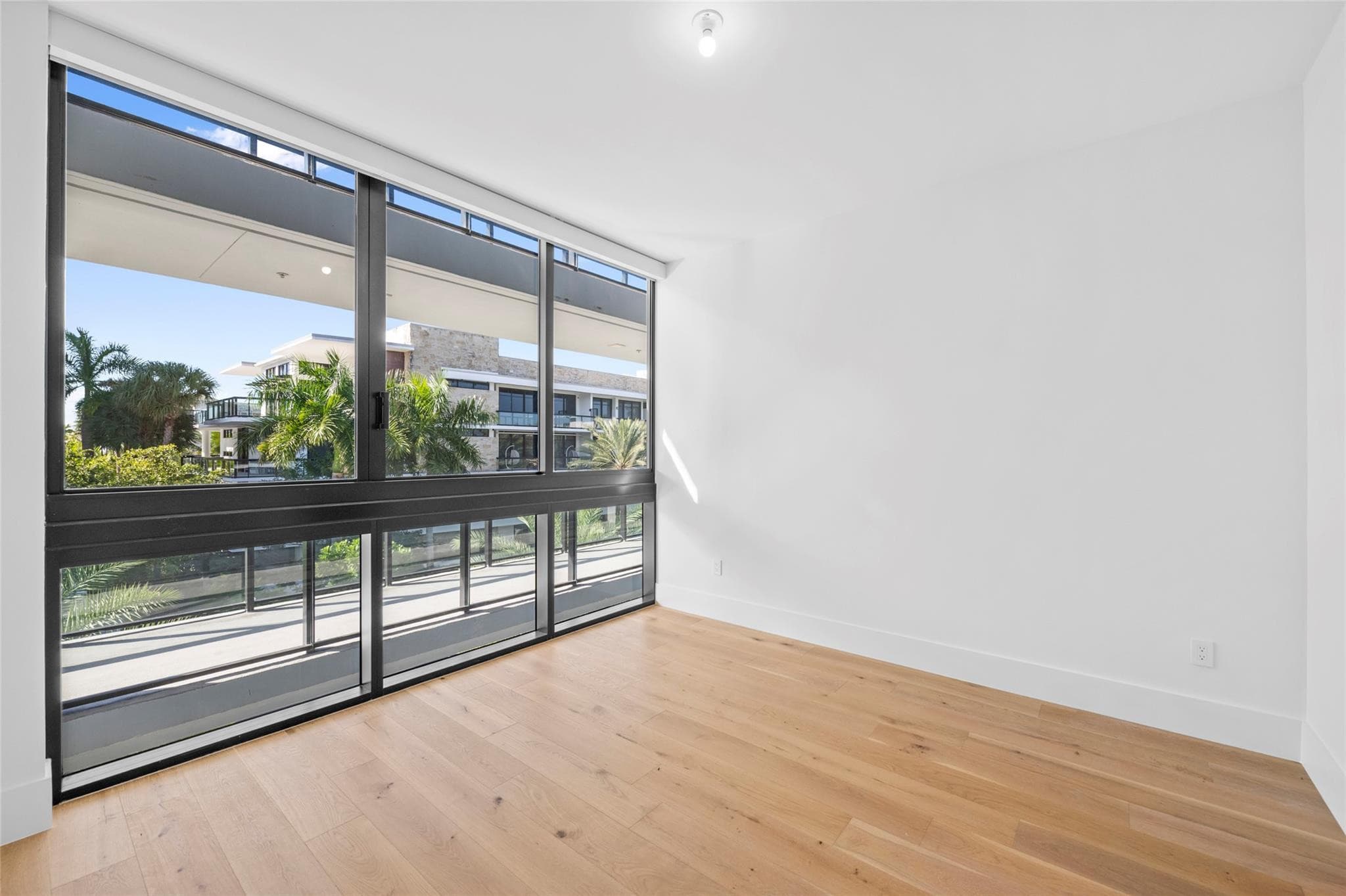160 Isle Of Venice Drive 302, Fort Lauderdale, FL 33301 — photo 25 of 41