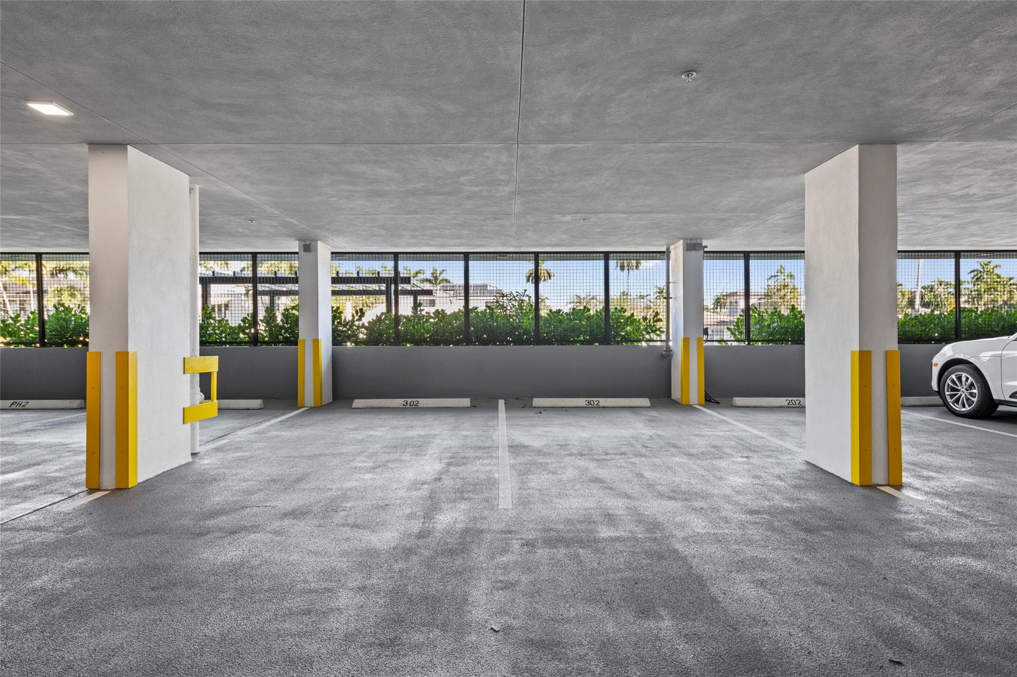 160 Isle Of Venice Drive 302, Fort Lauderdale, FL 33301 — photo 36 of 41