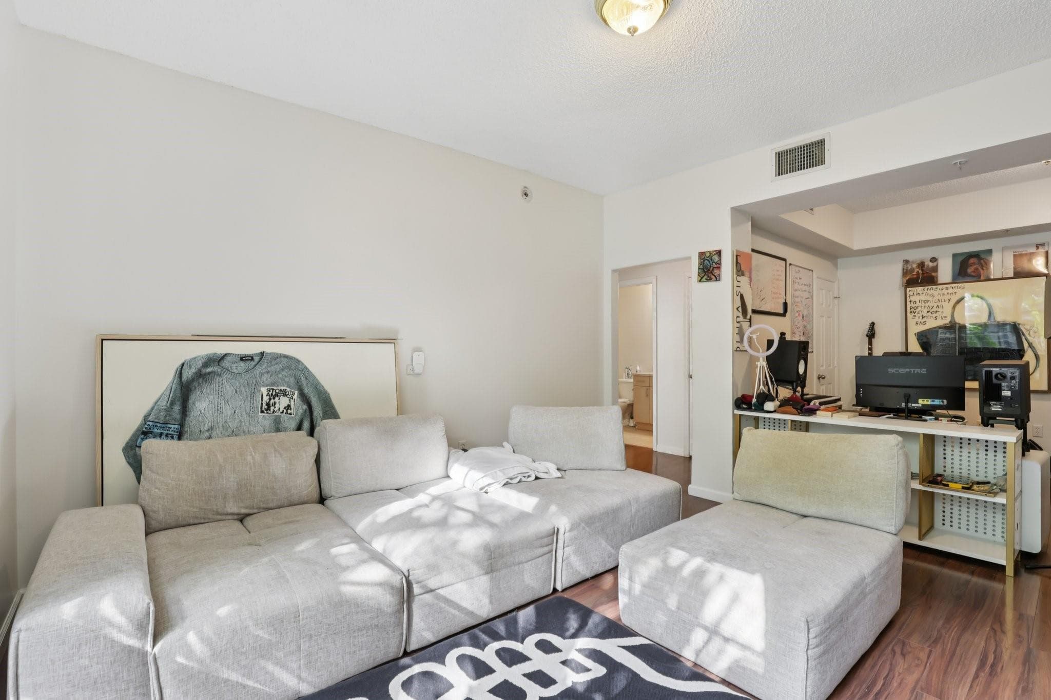 533 NE 3rd Avenue 321, Fort Lauderdale, FL 33301 — photo 4 of 27