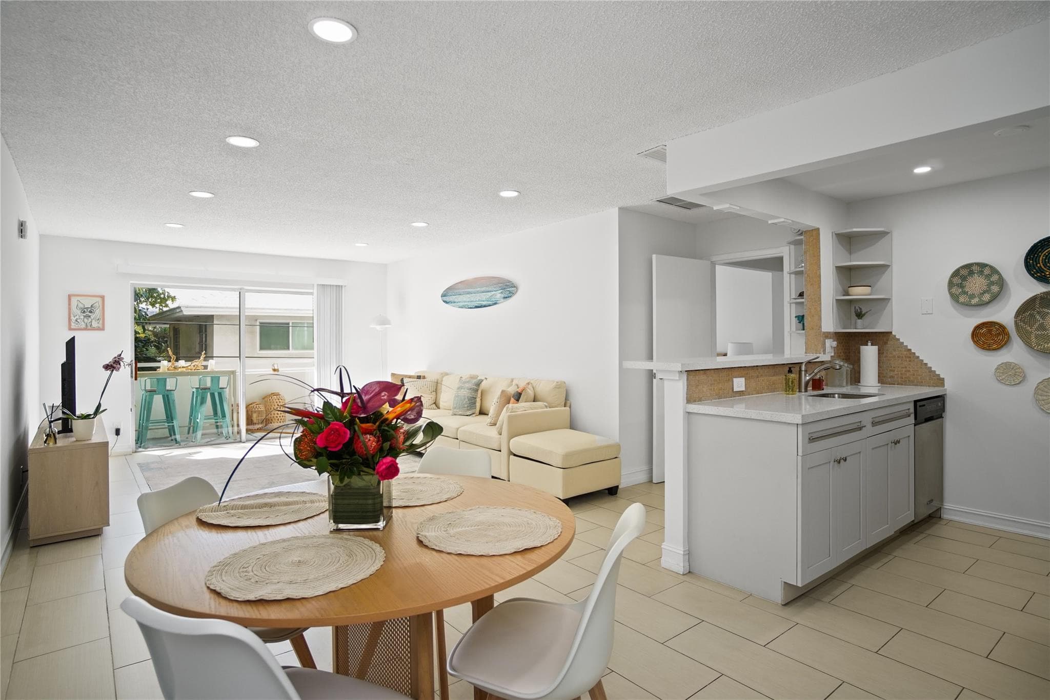 3212 NE 12th Street 203, Pompano Beach, FL 33062 — photo 4 of 33