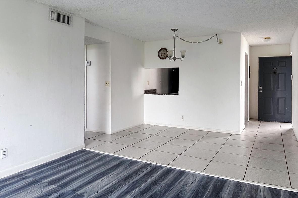 1900 N Congress Avenue 407, West Palm Beach, FL 33401 — photo 4 of 24
