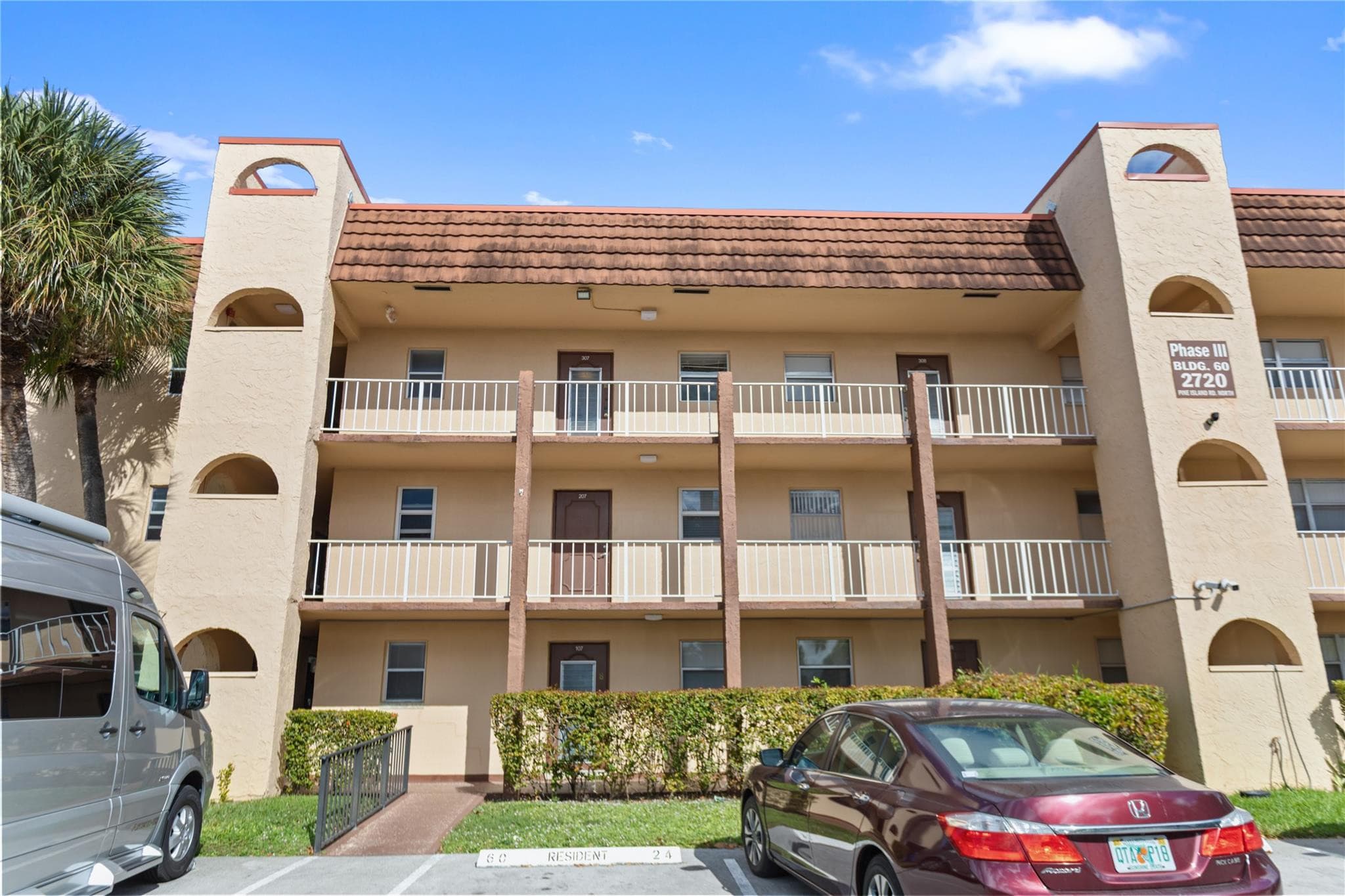 2720 N Pine Island Road 307, Sunrise, FL 33322 — photo 3 of 40