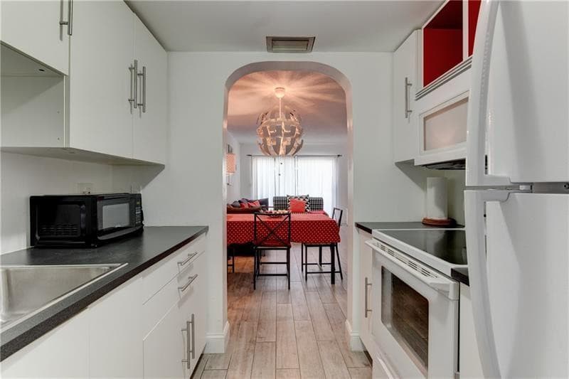 1461 S Ocean Boulevard 211, Lauderdale-By-The-Sea, FL 33062 — photo 20 of 65