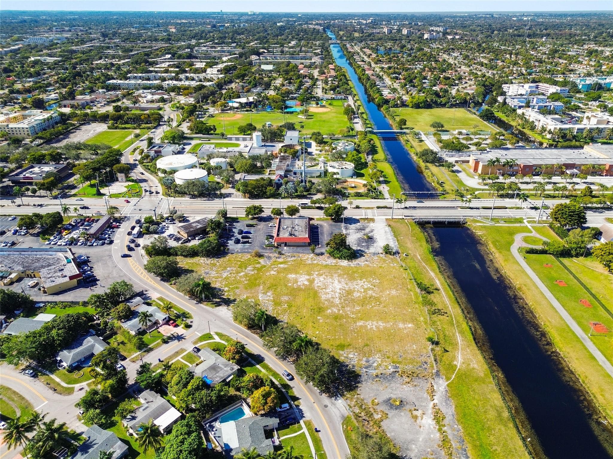 3900 NW 37th Street, Lauderdale Lakes, FL 33309 — photo 3 of 19