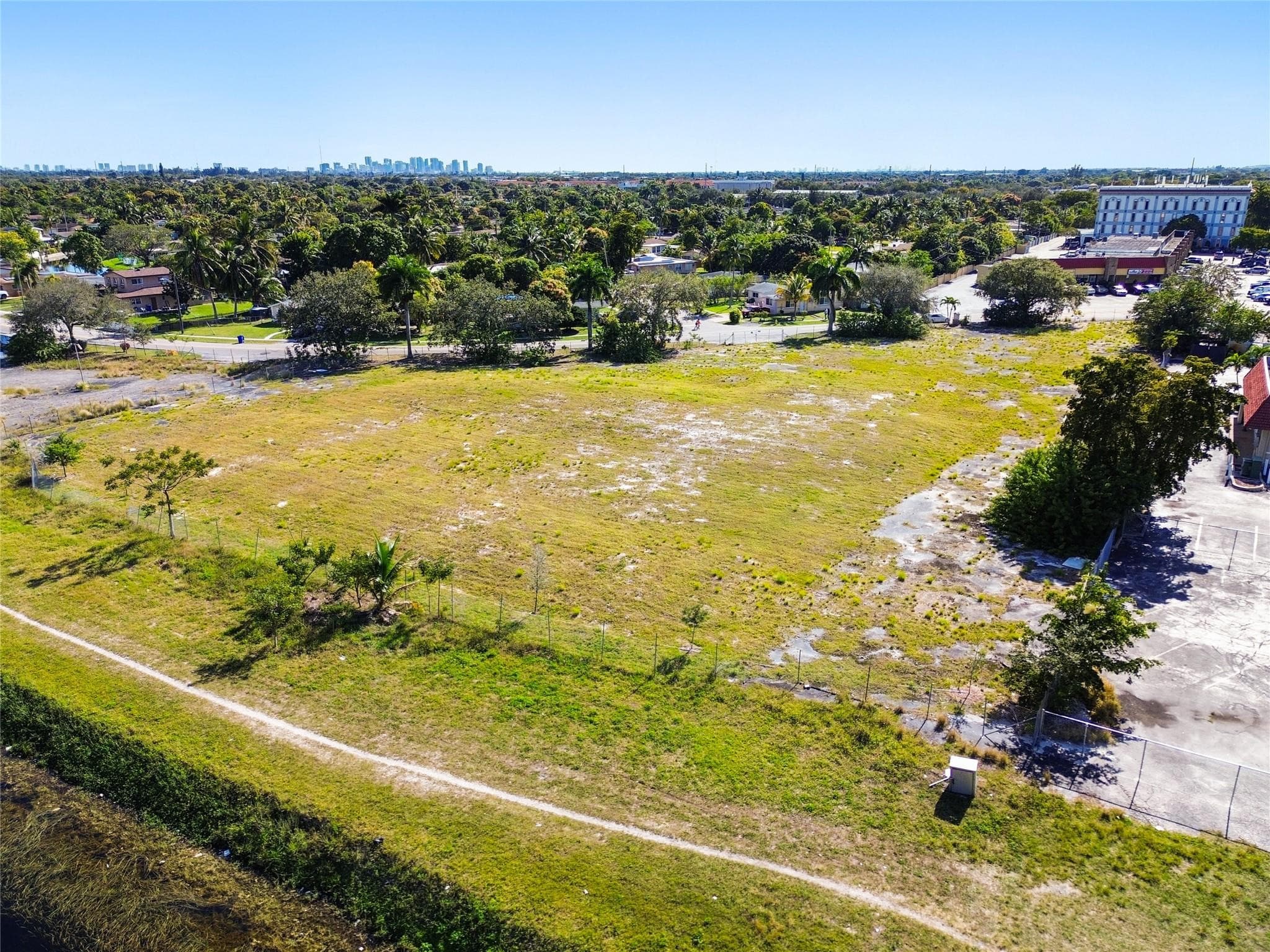 3900 NW 37th Street, Lauderdale Lakes, FL 33309 — photo 11 of 19