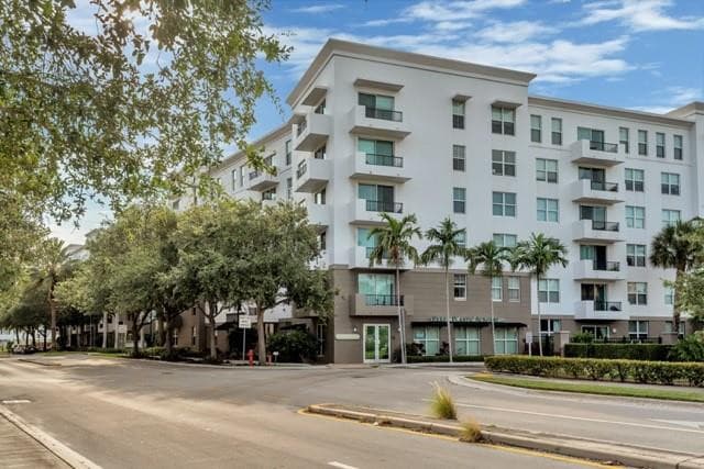 2401 NE 65th Street 112, Fort Lauderdale, FL 33308 — photo 22 of 40