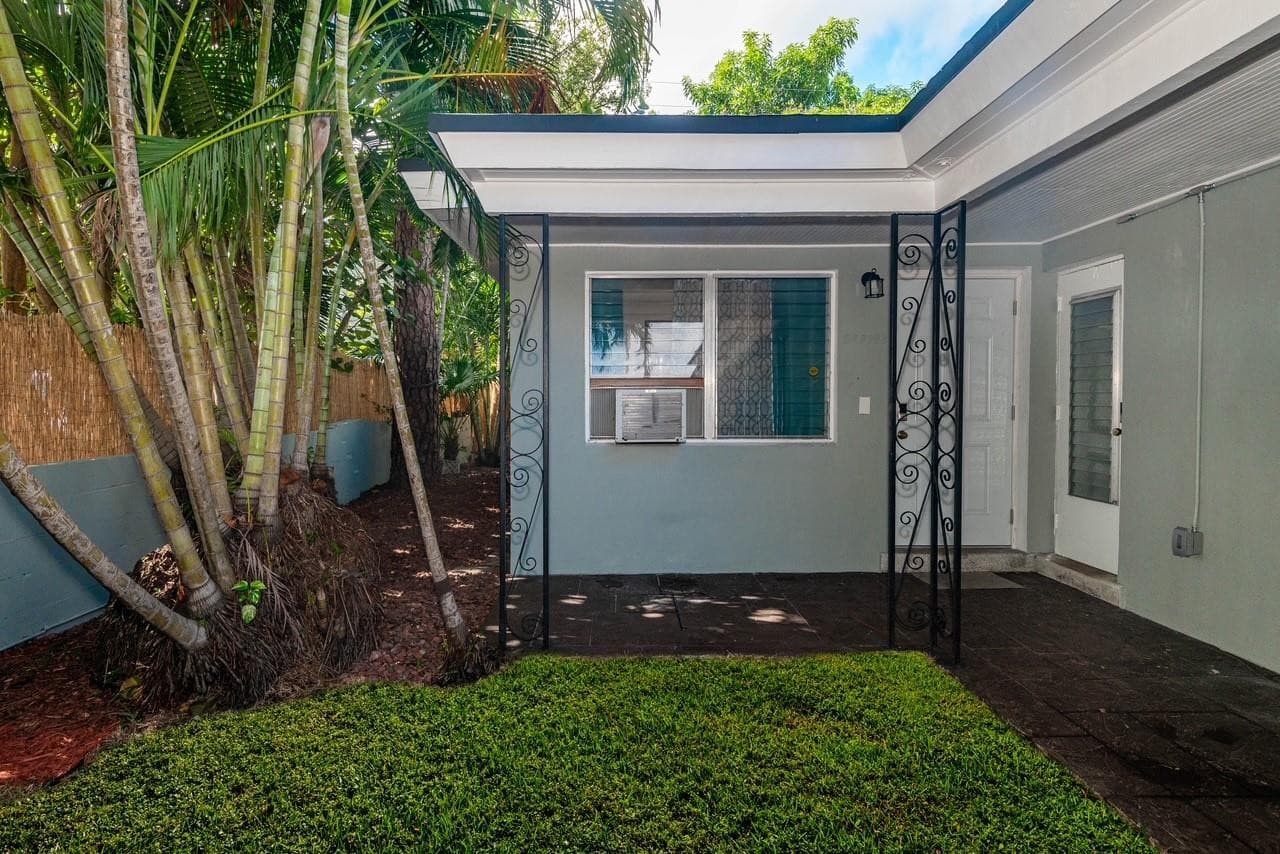 1017 NE 14th Avenue, Fort Lauderdale, FL 33304 — photo 8 of 52