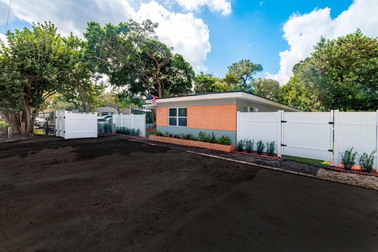 1017 NE 14th Avenue, Fort Lauderdale, FL 33304 — photo 14 of 52