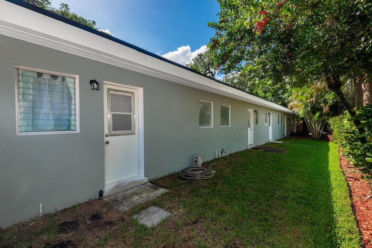 1017 NE 14th Avenue, Fort Lauderdale, FL 33304 — photo 16 of 52