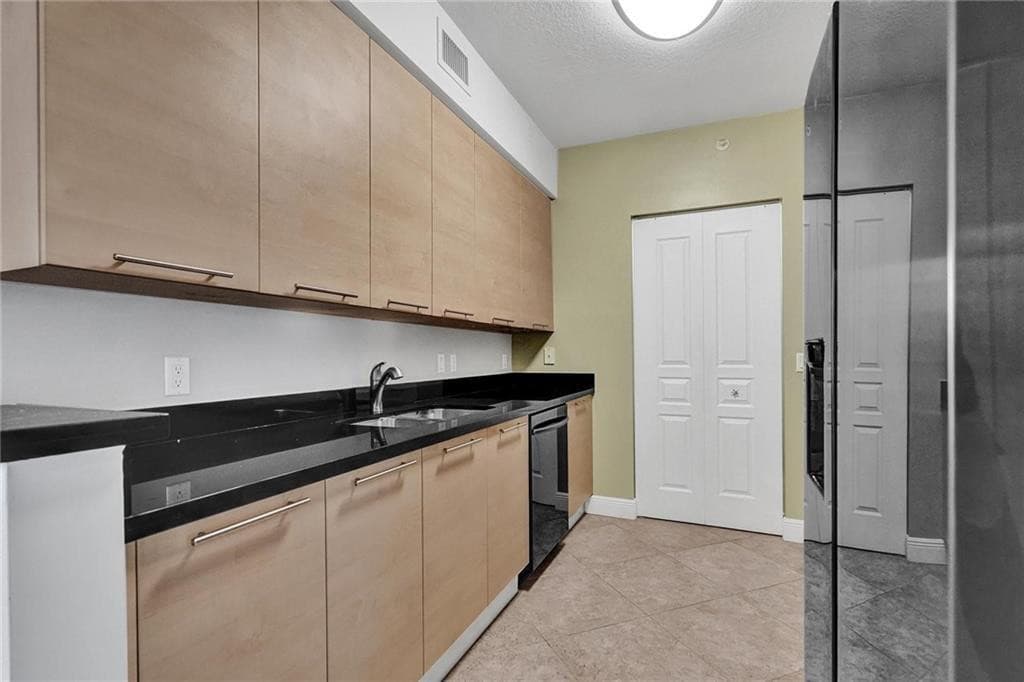 350 SE 2nd Street 1720, Fort Lauderdale, FL 33301 — photo 6 of 26