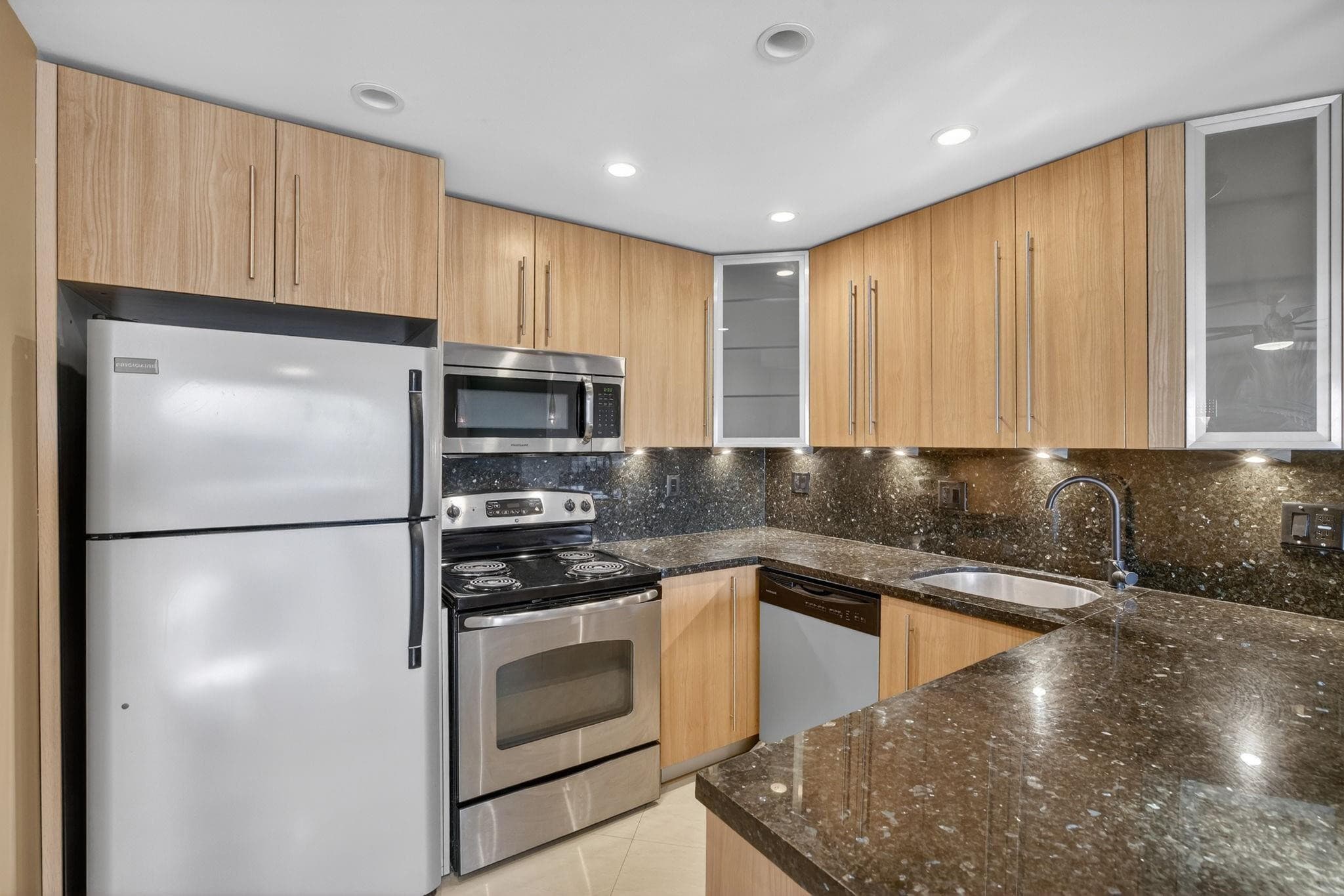 2900 NE 30th Street A4, Fort Lauderdale, FL 33306 — photo 13 of 52