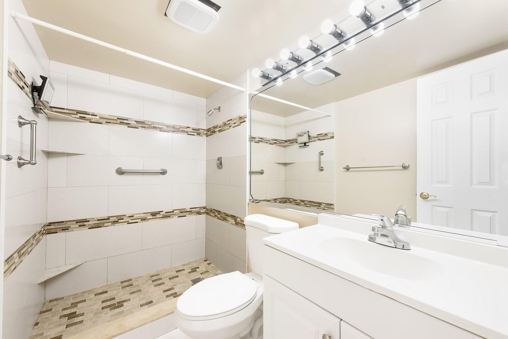 1340 NE 28th Avenue 232, Pompano Beach, FL 33062 — photo 8 of 25