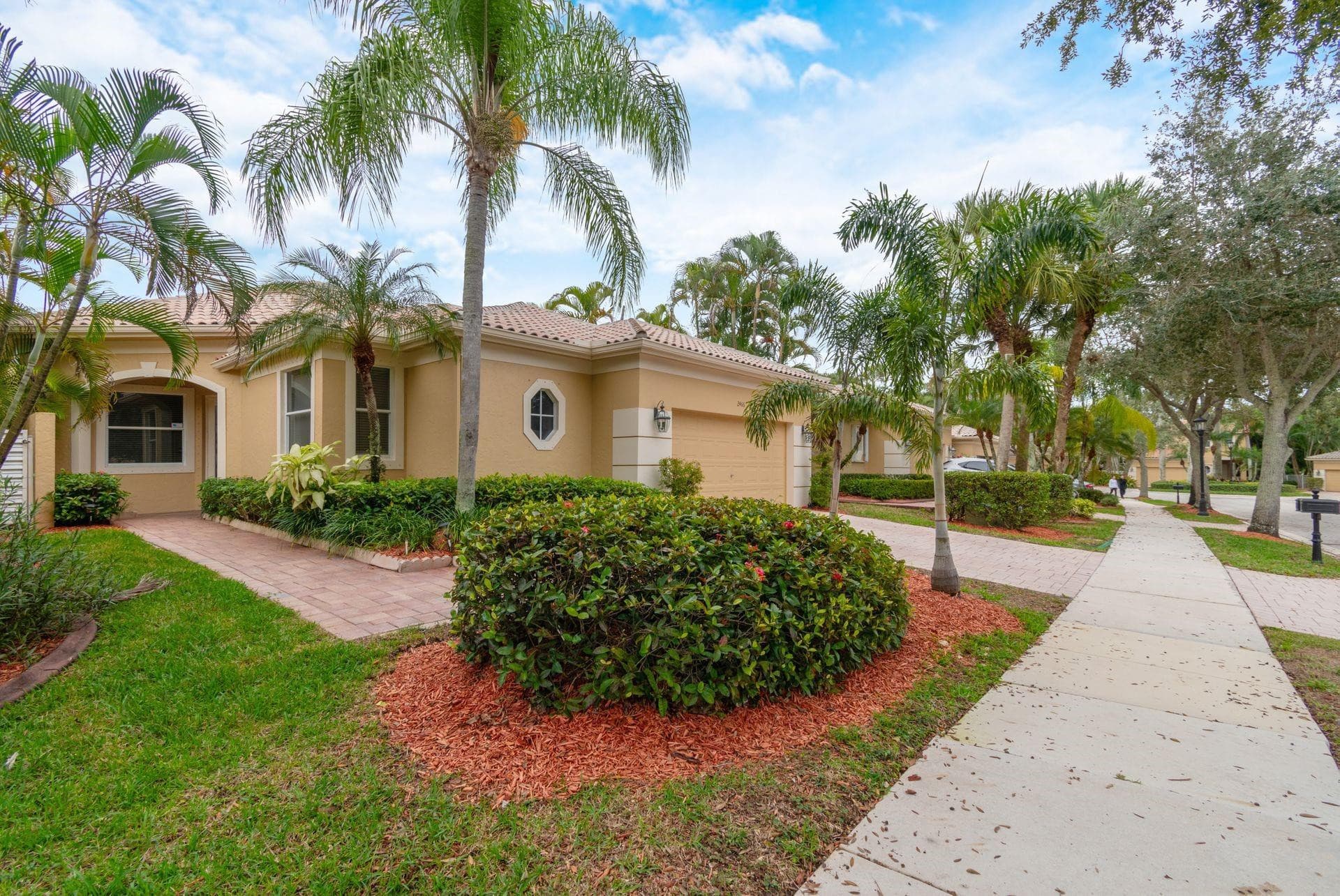 2466 Bay Isle Court 2466, Weston, FL 33327 — photo 33 of 37