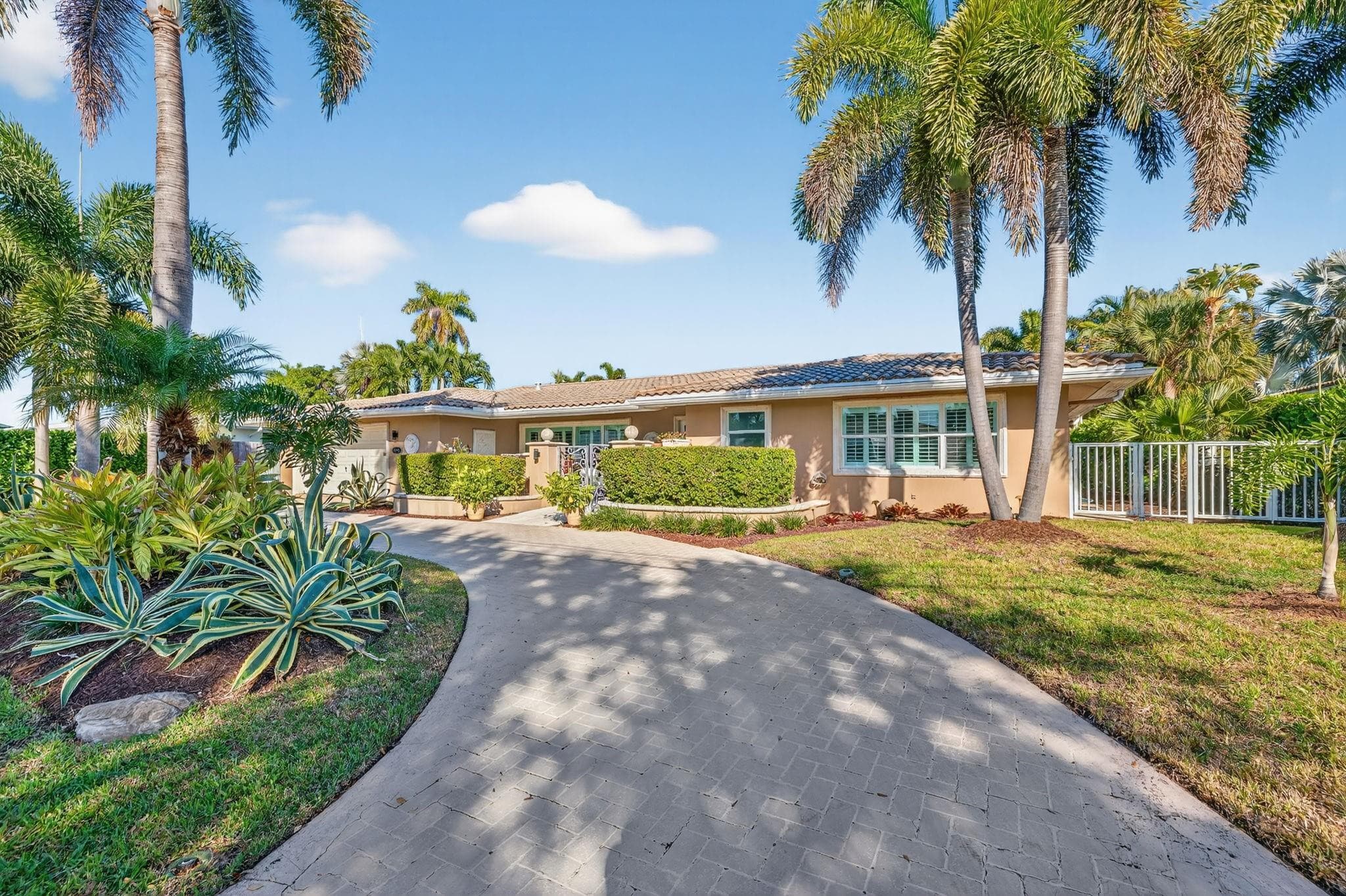 2871 NE 26th Court, Fort Lauderdale, FL 33306 — photo 7 of 51