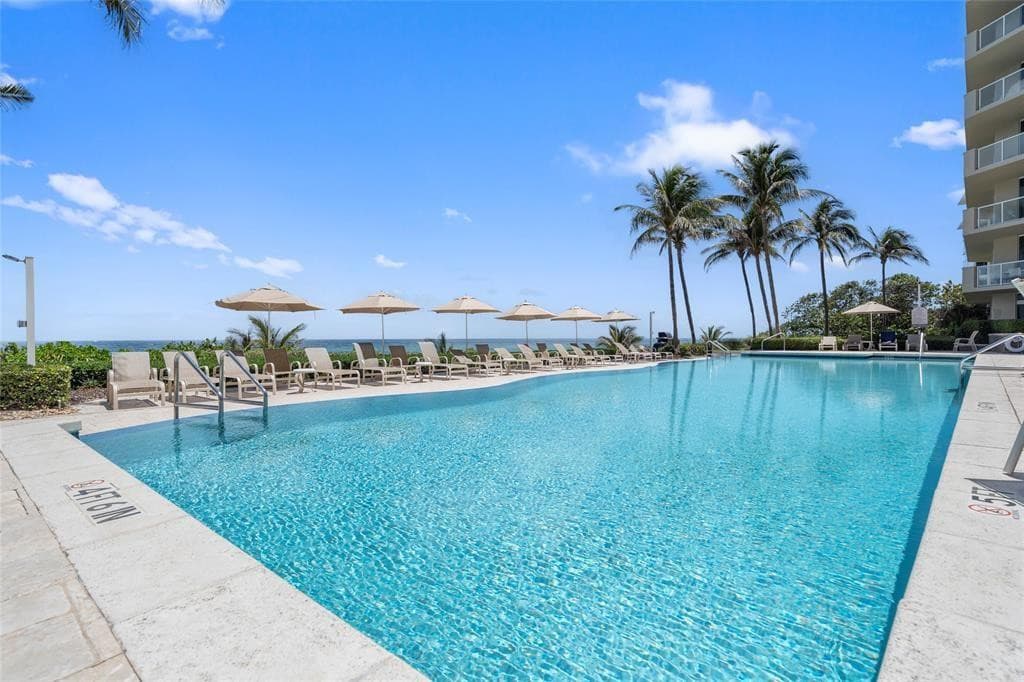 1063 W Hillsboro Mile 115, Hillsboro Beach, FL 33062 — photo 13 of 30