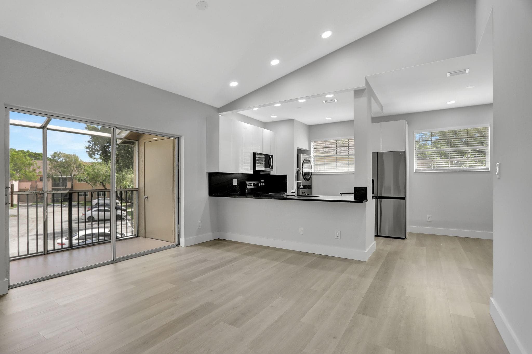 660 Cypress Club Way D11, Deerfield Beach, FL 33064 — photo 14 of 41