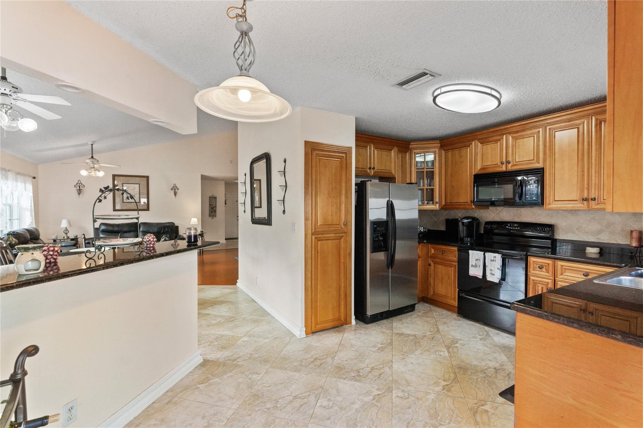 9815 NW 5th Place, Plantation, FL 33324 — photo 9 of 25
