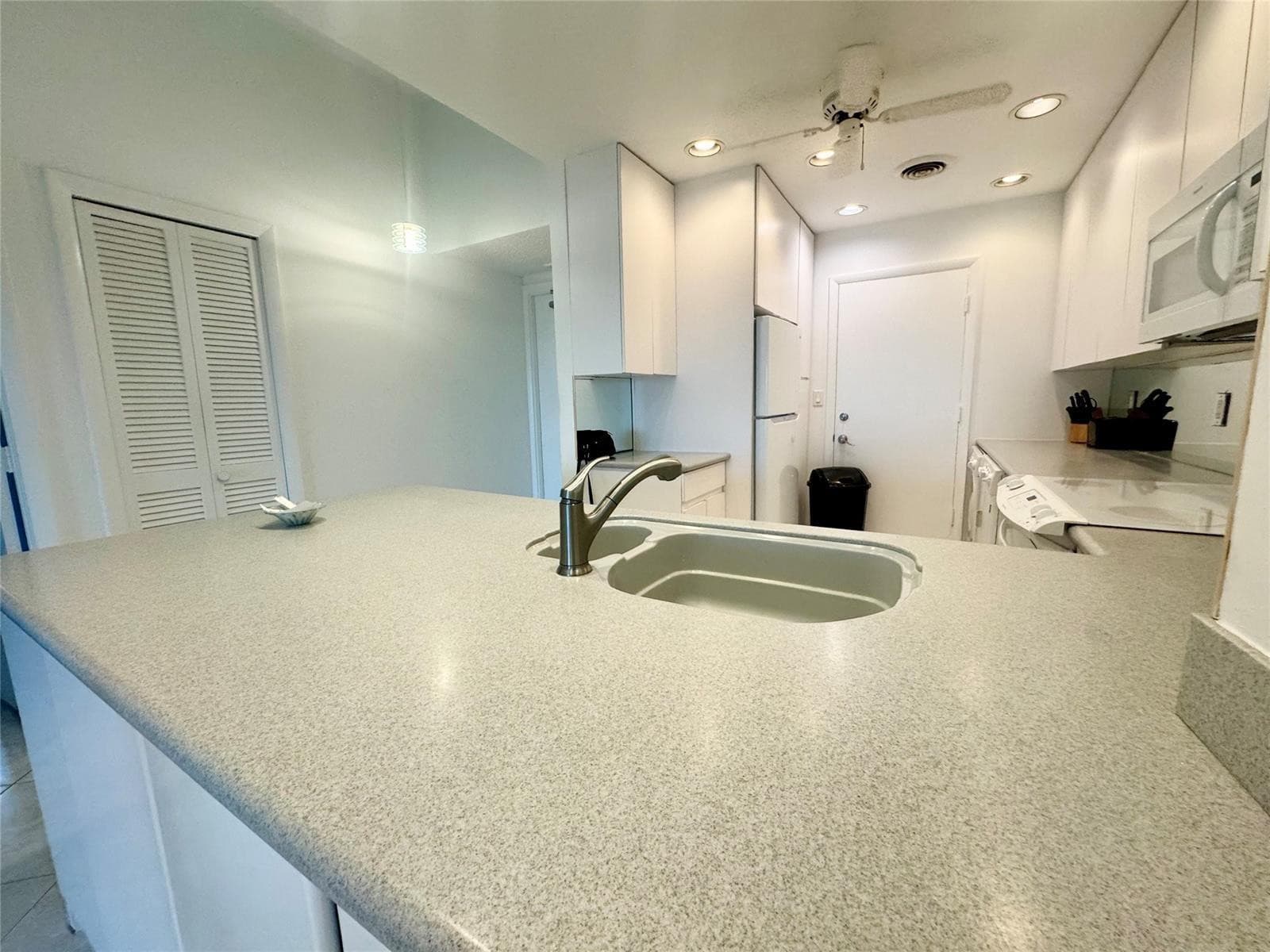 6000 N Ocean Boulevard 1d, Lauderdale-By-The-Sea, FL 33308 — photo 27 of 36