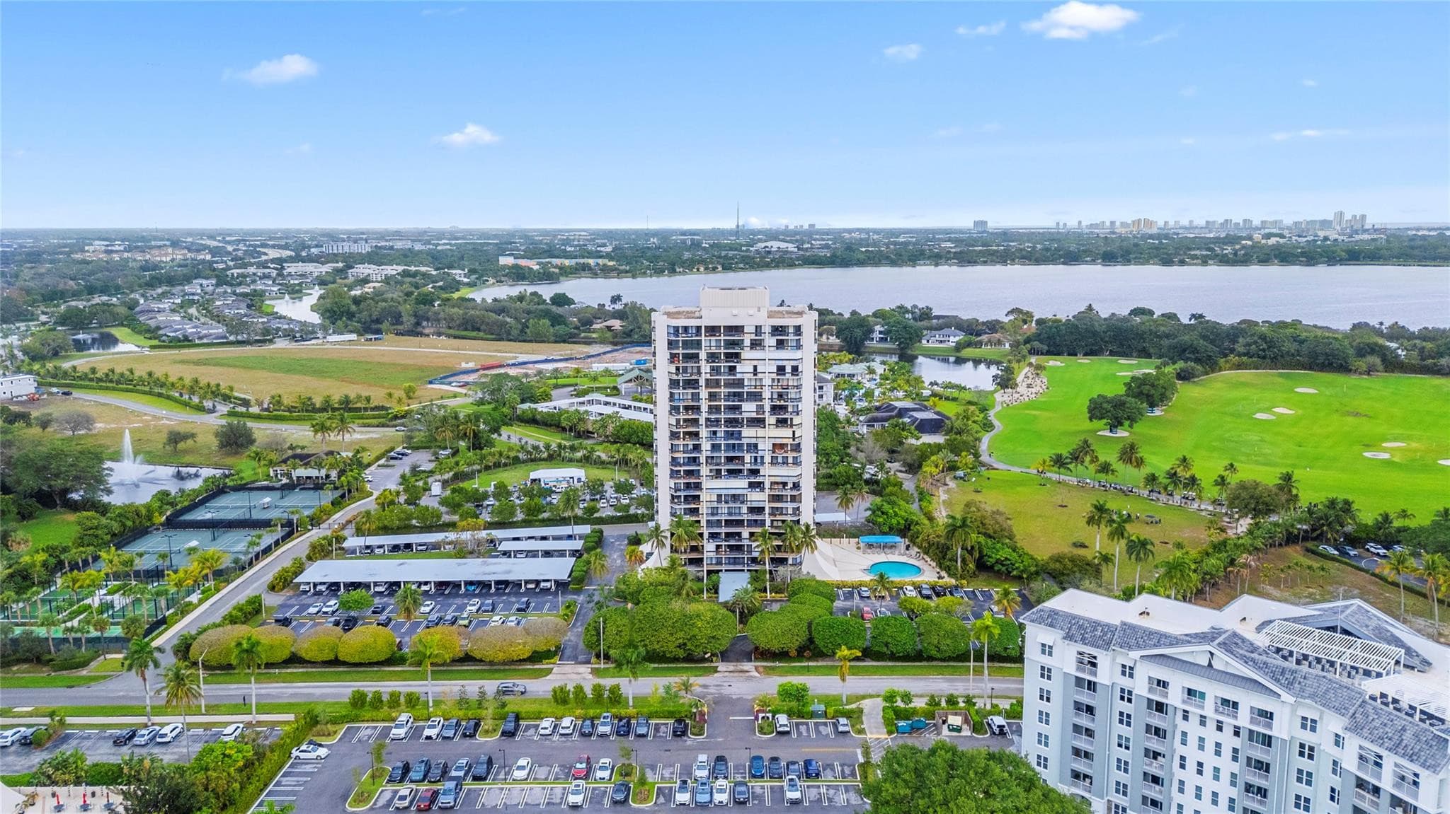2400 Presidential Way 1502, West Palm Beach, FL 33401 — photo 2 of 34