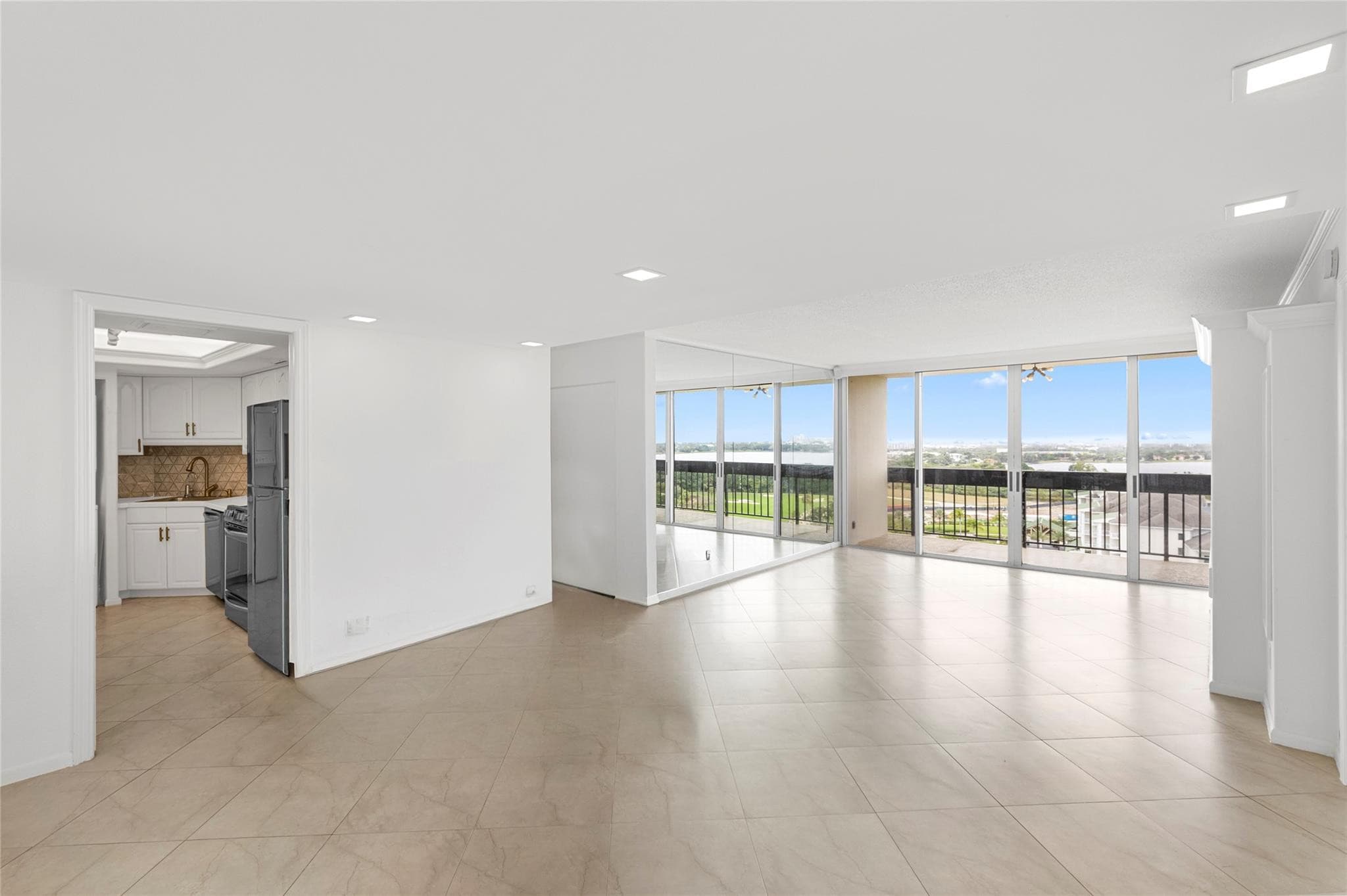 2400 Presidential Way 1502, West Palm Beach, FL 33401 — photo 30 of 34