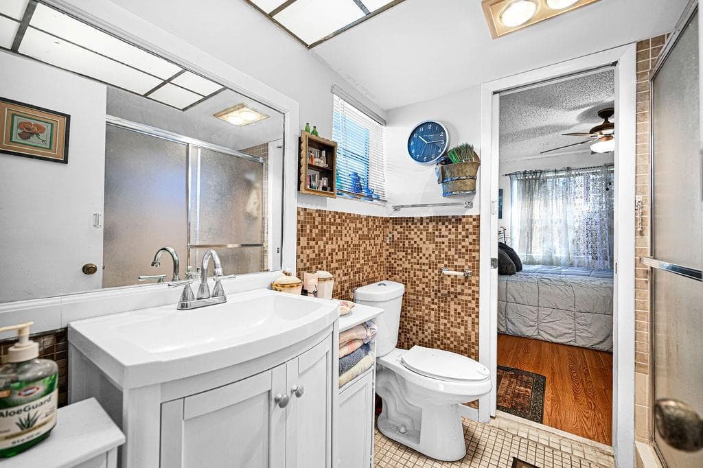 10442 Sunrise Lakes Boulevard 312, Sunrise, FL 33322 — photo 9 of 46
