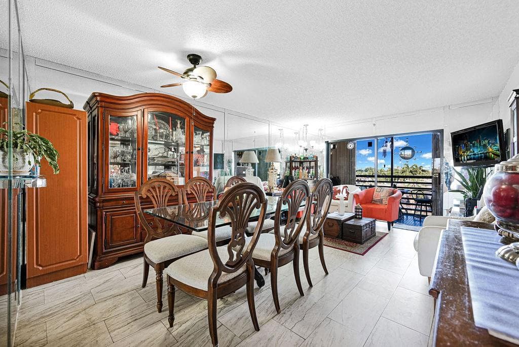 10442 Sunrise Lakes Boulevard 312, Sunrise, FL 33322 — photo 16 of 46