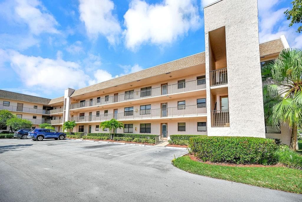 10442 Sunrise Lakes Boulevard 312, Sunrise, FL 33322 — photo 30 of 46