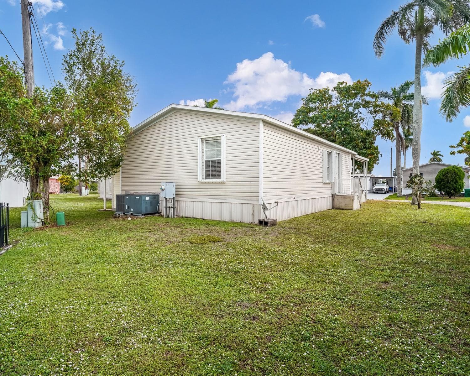 8531 SW 20th Court, Davie, FL 33324 — photo 11 of 35