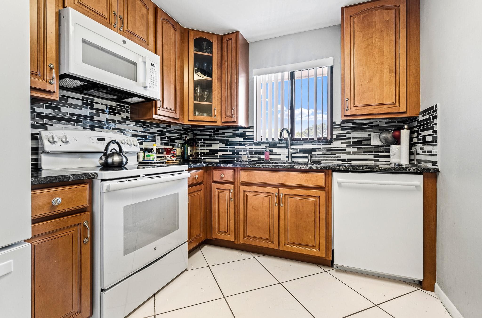 7442 Ashmont Circle 203, Fort Lauderdale, FL 33321 — photo 9 of 20