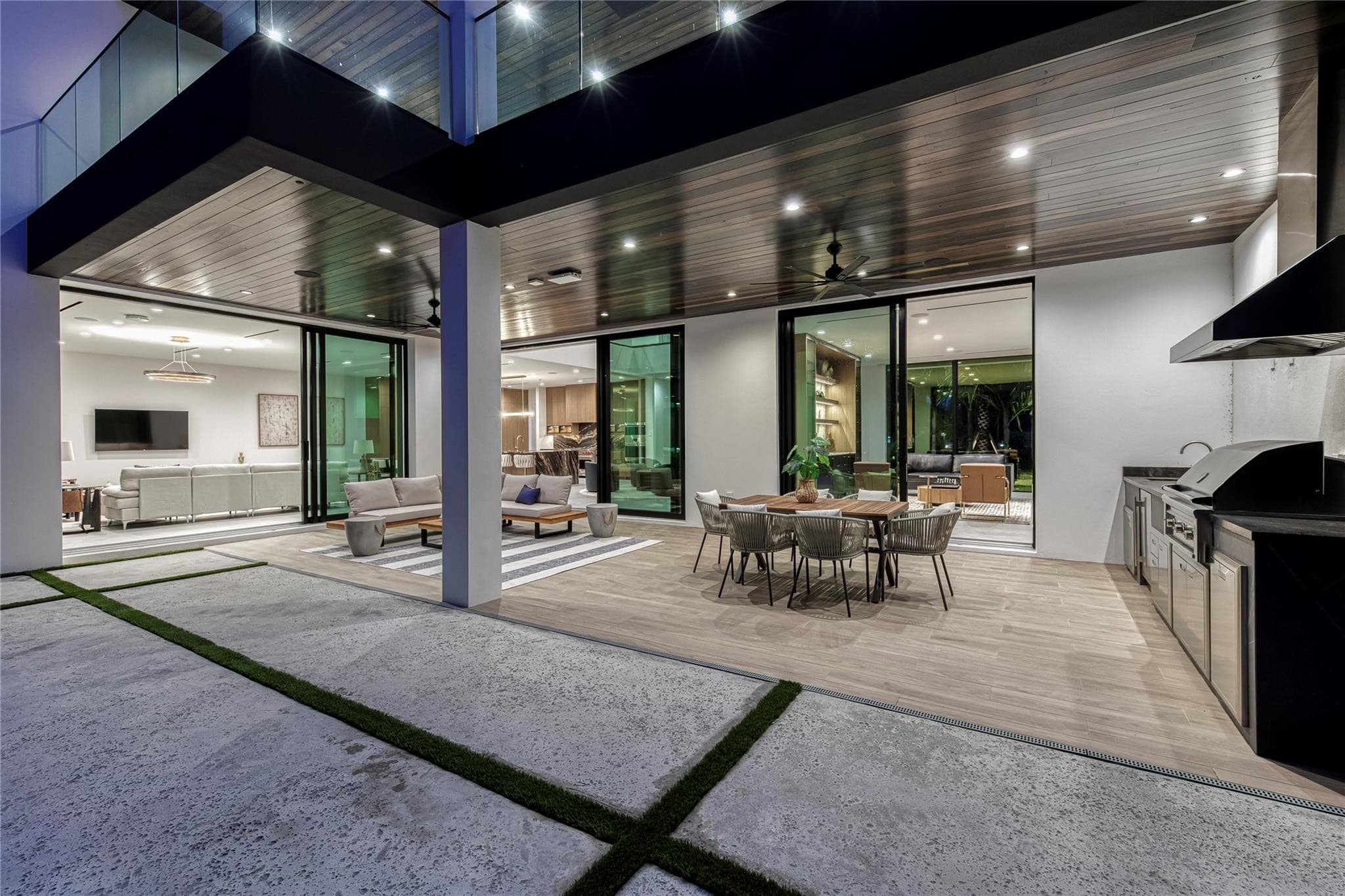 119 N Gordon Road, Fort Lauderdale, FL 33301 — photo 9 of 59